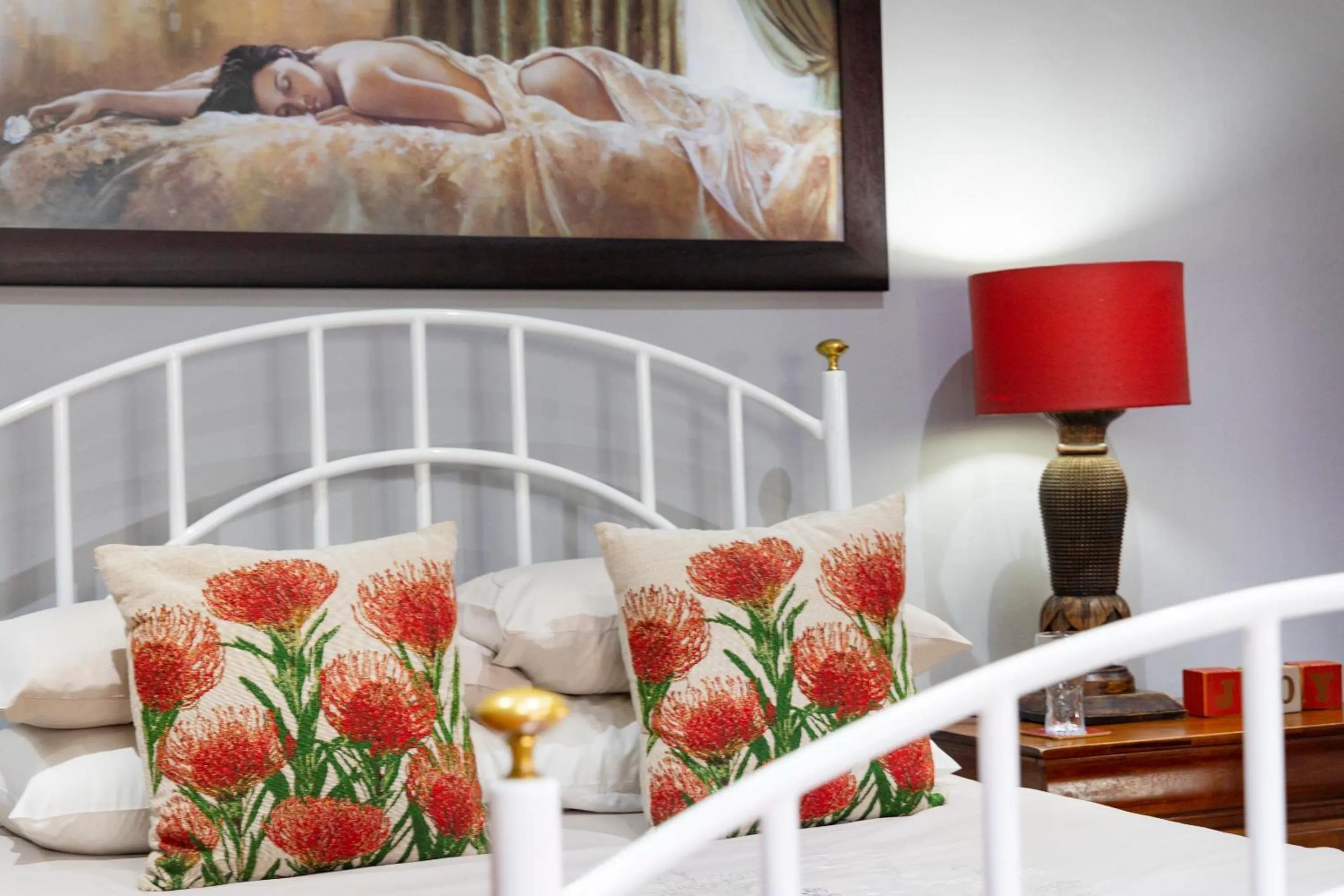 Decorative detail, Bed in Thylitshia Villa Country Guest House