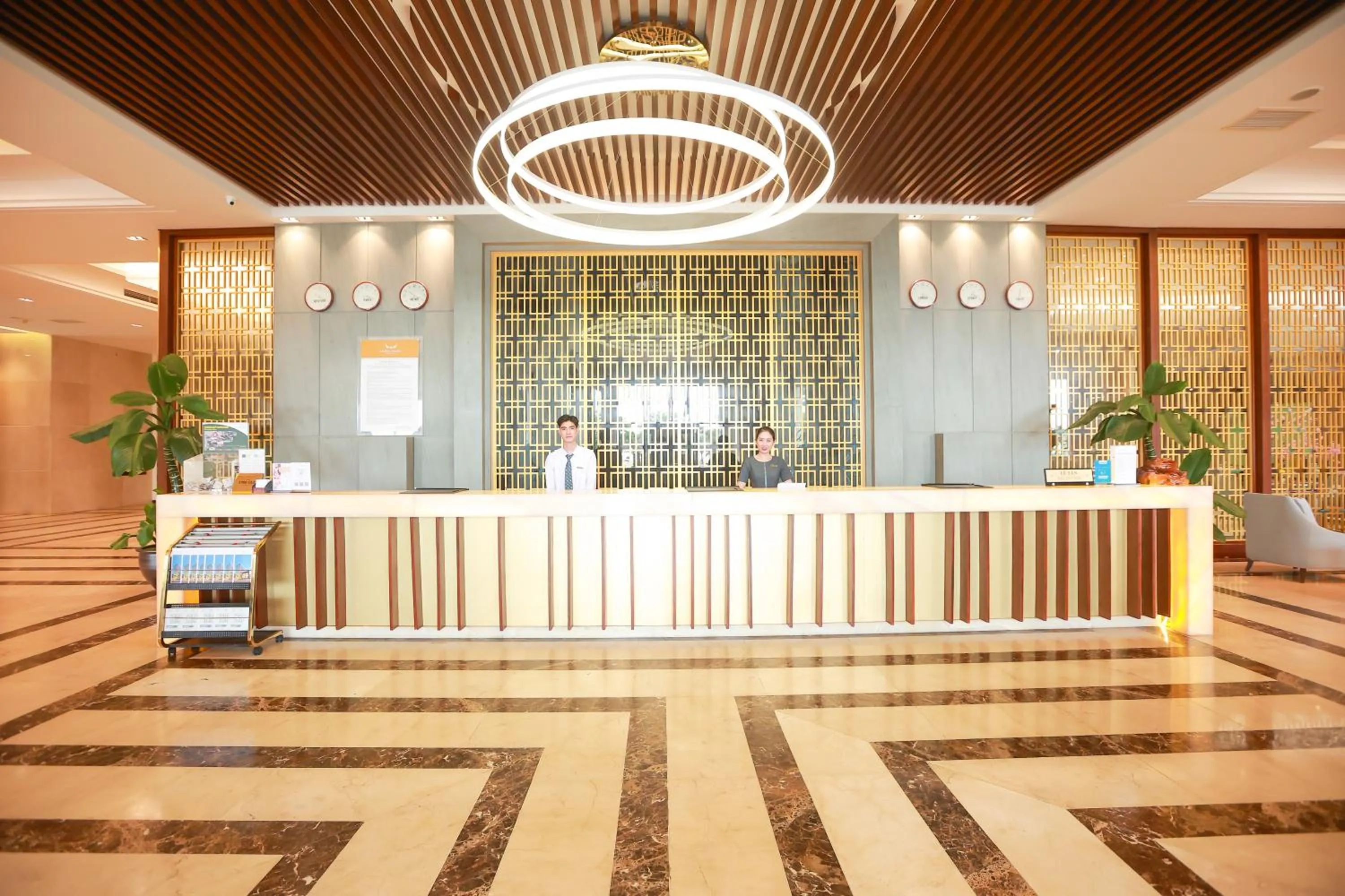 Lobby or reception in Muong Thanh Luxury Nhat Le Hotel