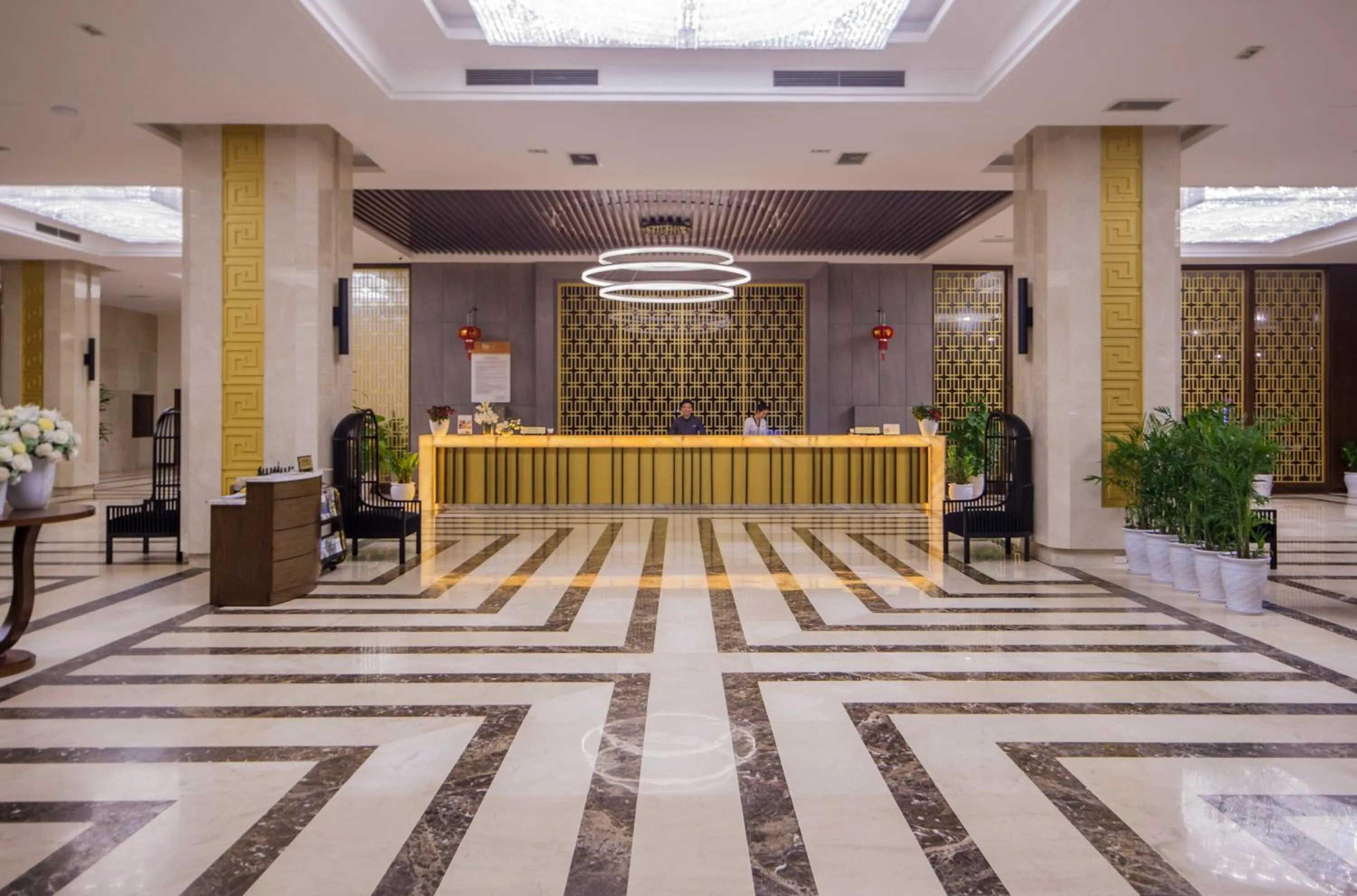 Lobby or reception in Muong Thanh Luxury Nhat Le Hotel