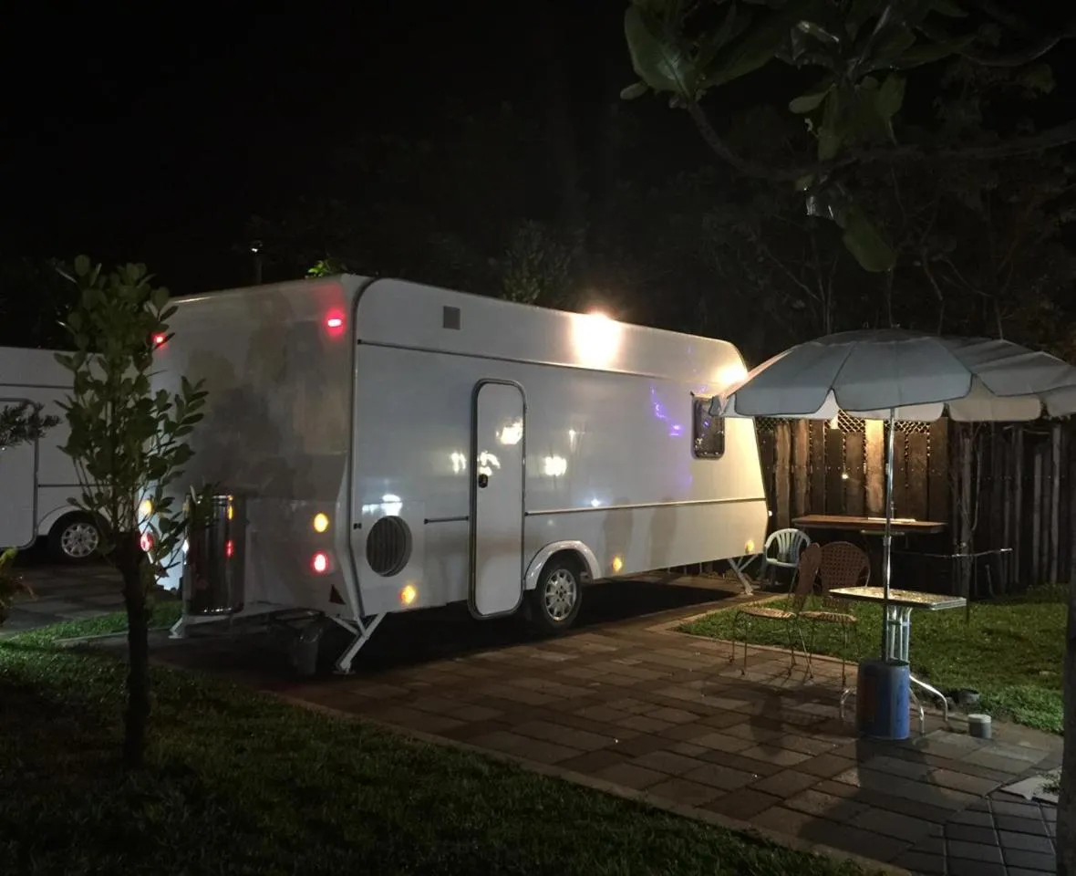 Facade/entrance in Kenting Houbihu Camping Car B&B