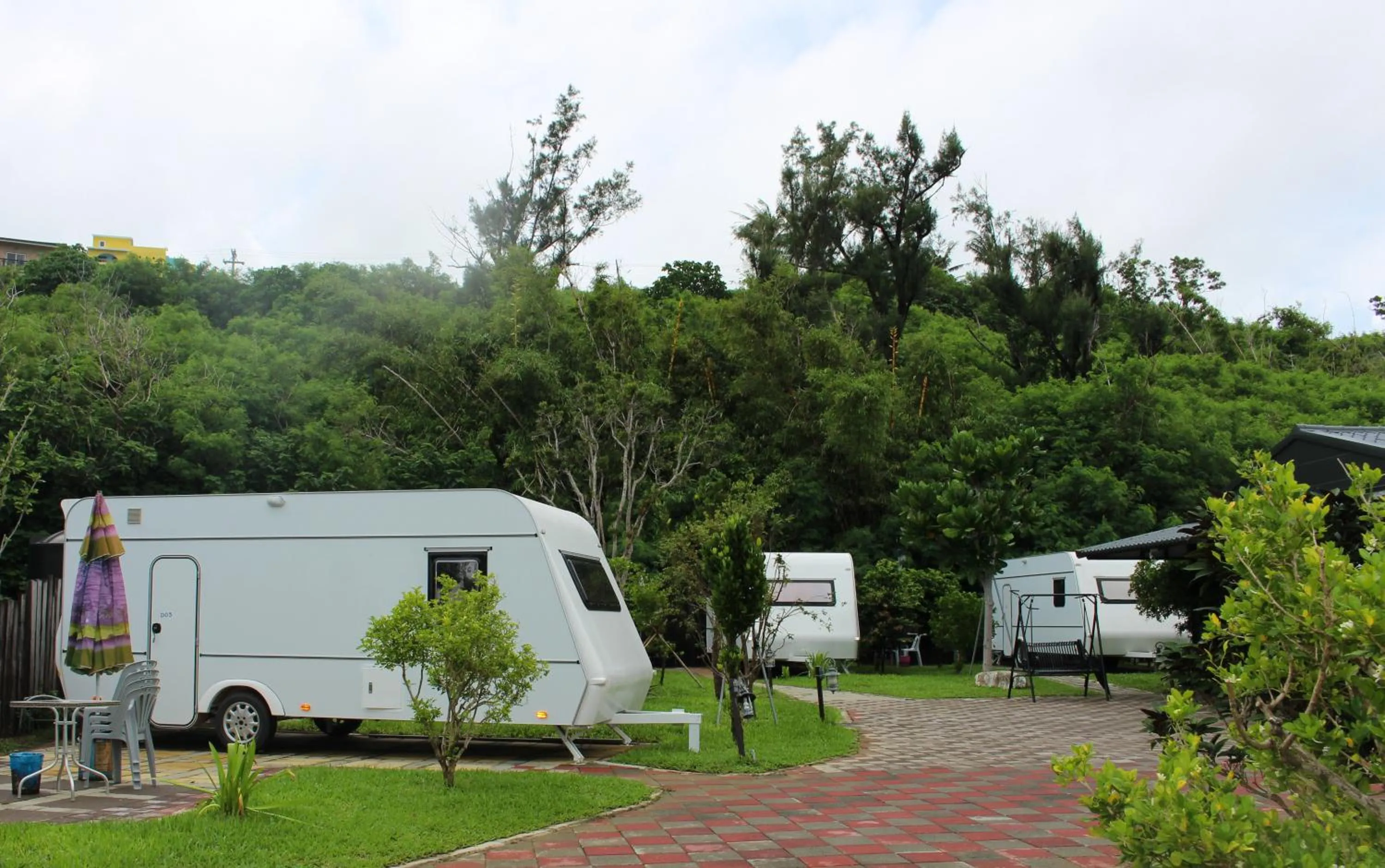Property building in Kenting Houbihu Camping Car B&B