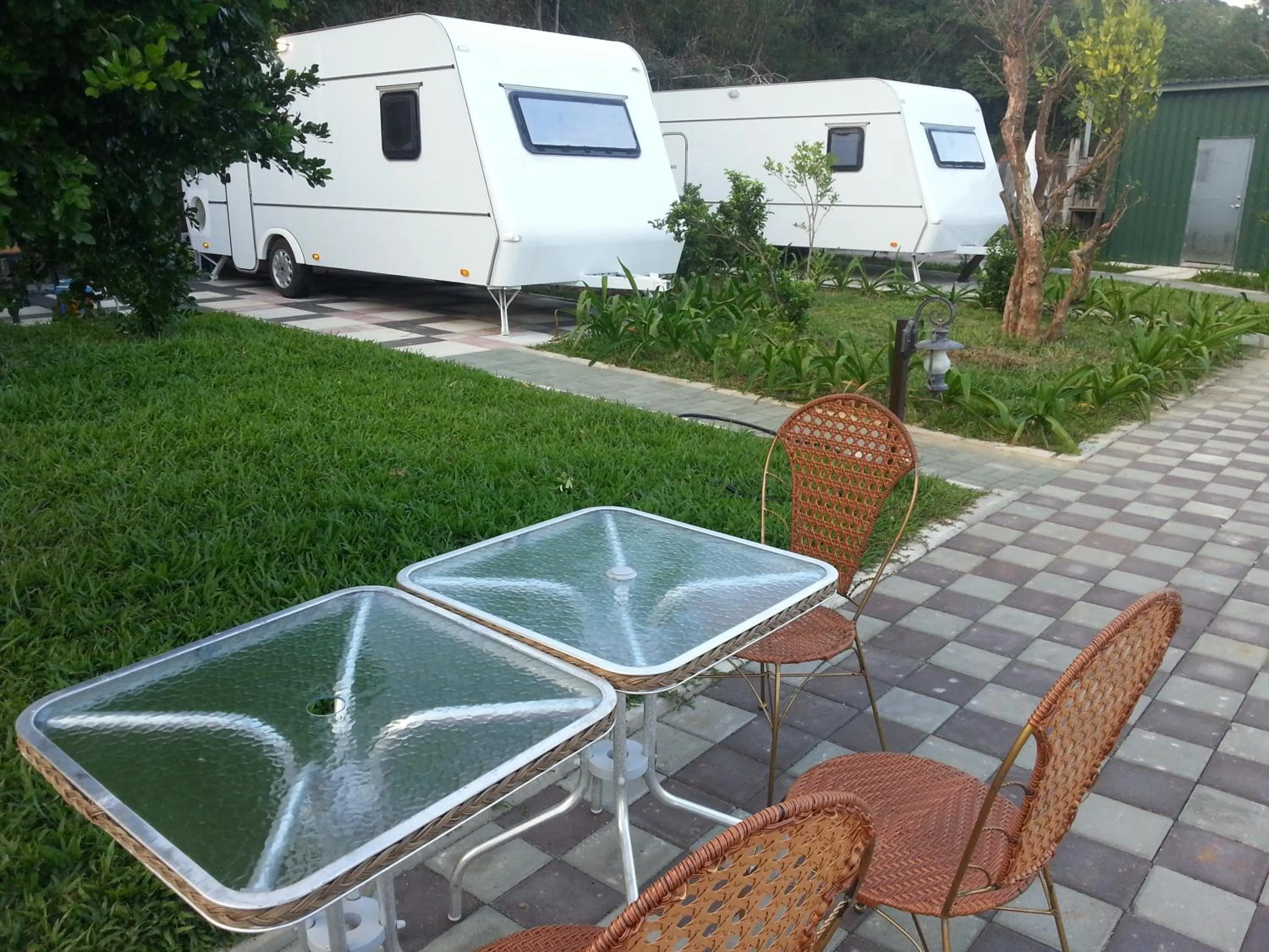 Kenting Houbihu Camping Car B&B