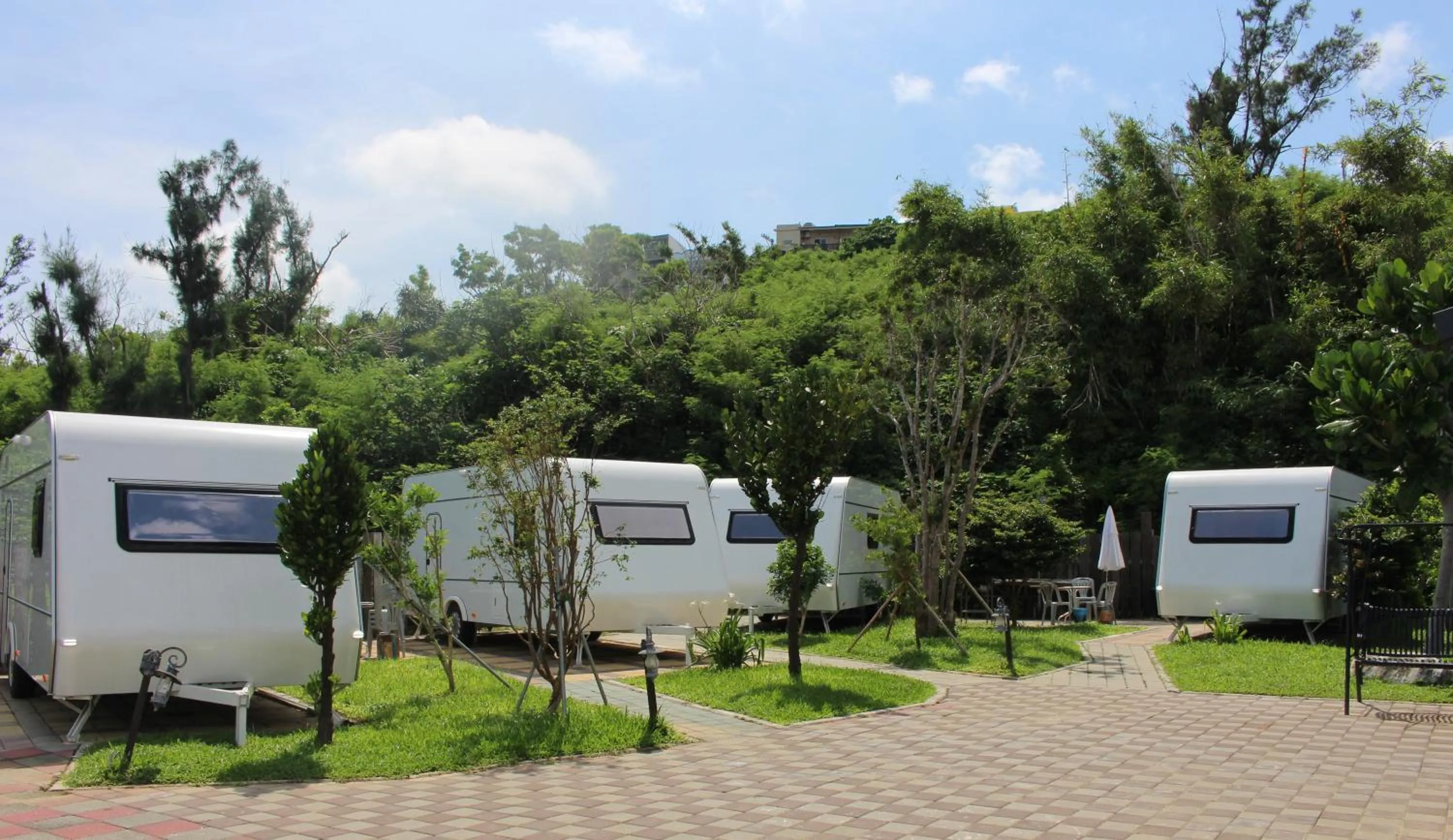 Kenting Houbihu Camping Car B&B