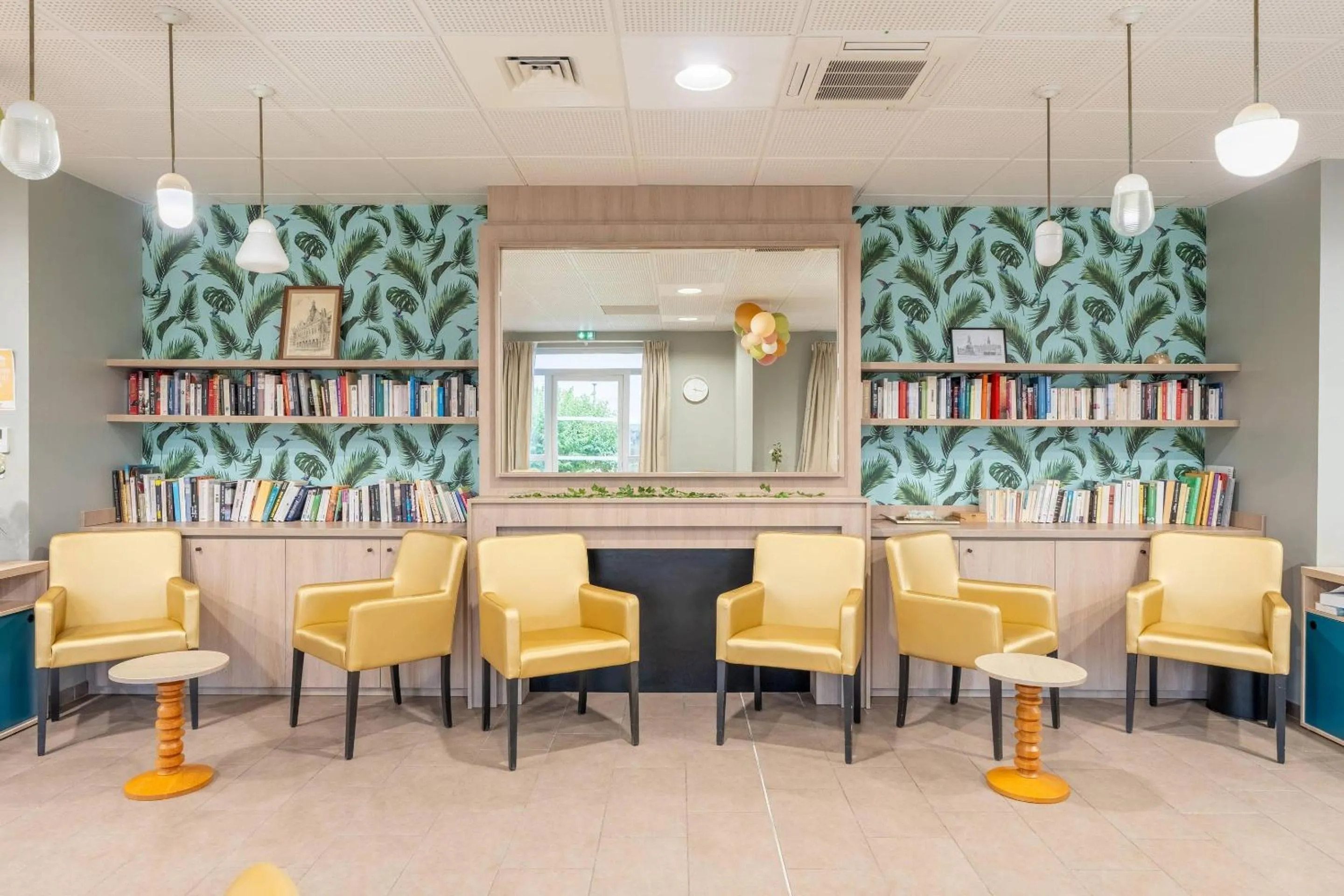 Lobby or reception in Quality Aparthotel Reims - Les Capucins