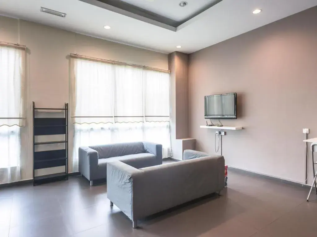 Raintree Hotel Raintree Hotel