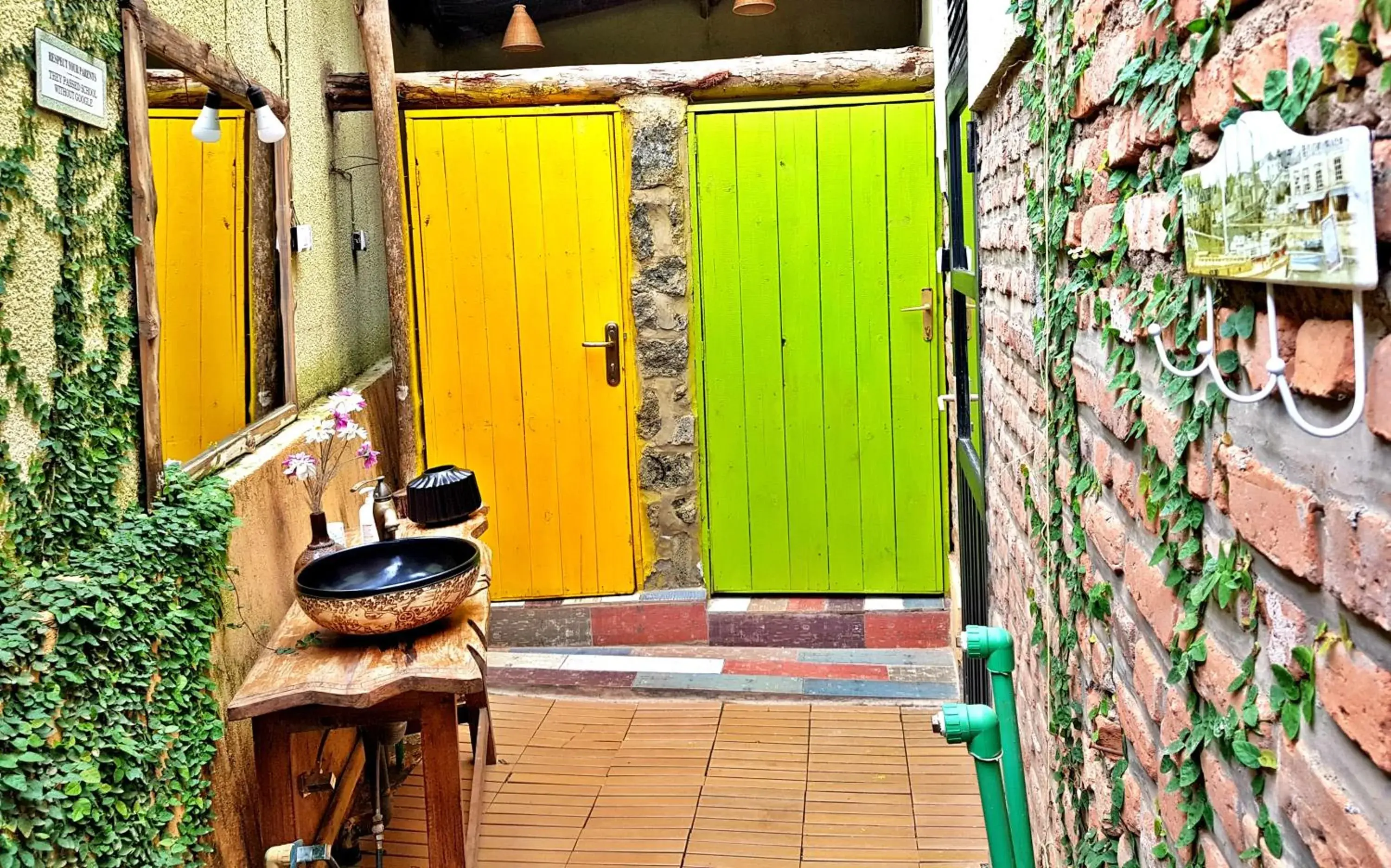 Standard Twin Room in Yambi Guesthouse Standard Twin Room in Yambi Guesthouse