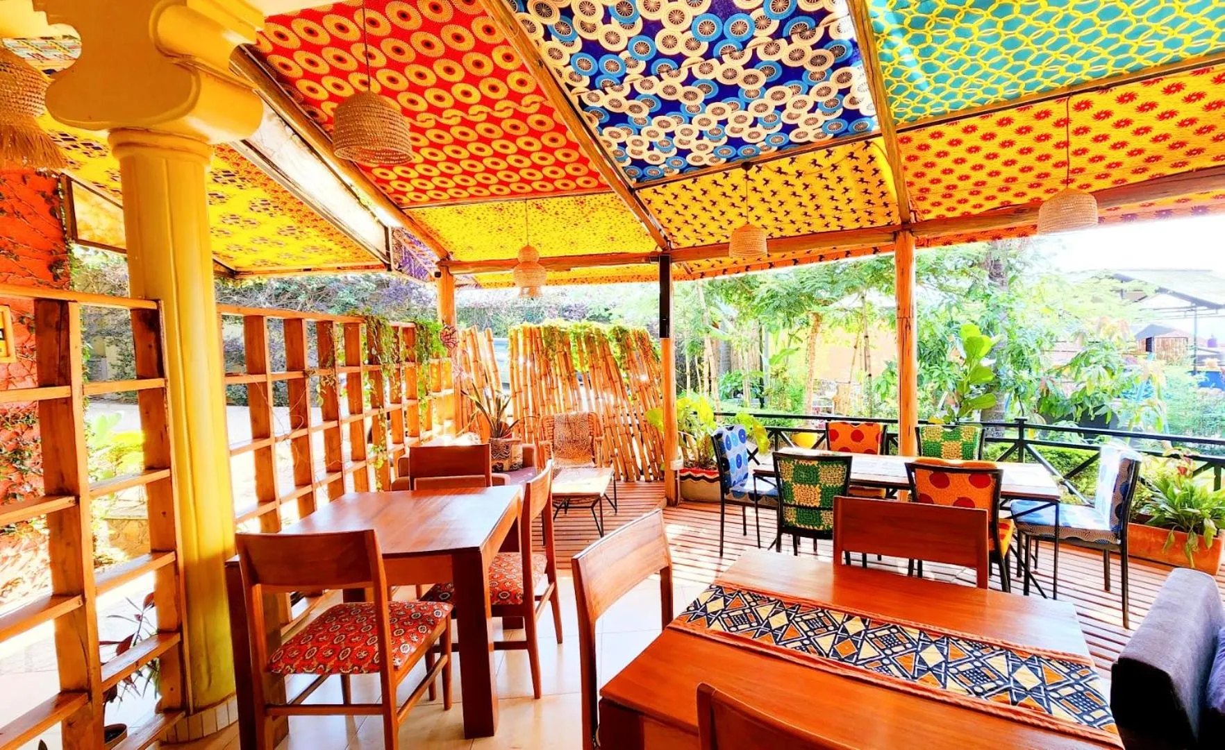 Restaurant/places to eat in Yambi Guesthouse