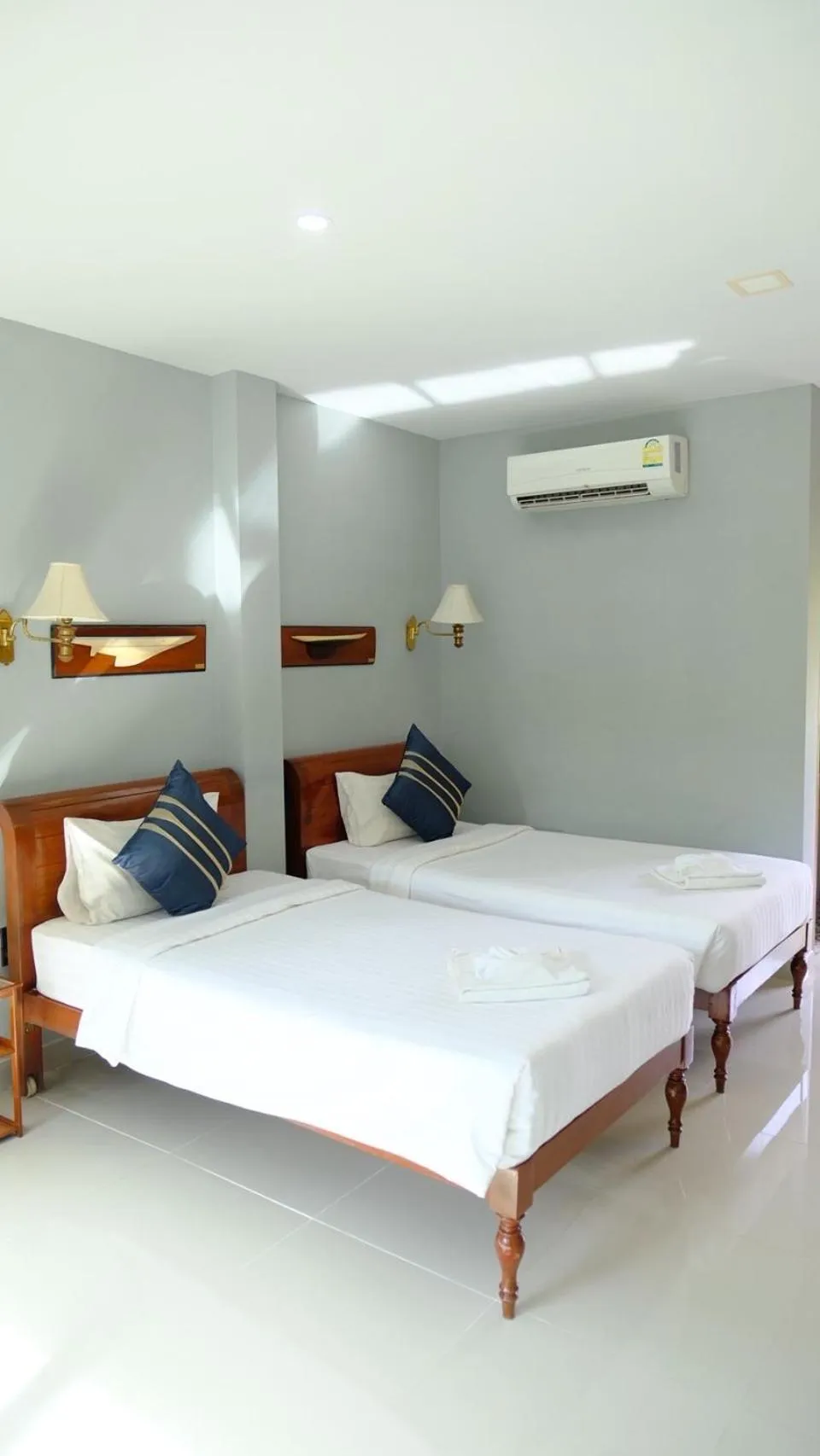 Bed in Bora Bora Villa Phuket