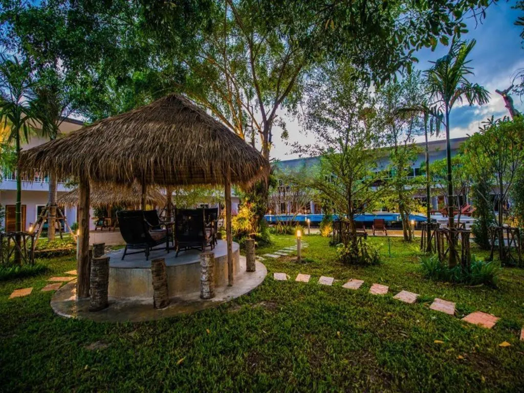 Garden in Bora Bora Villa Phuket