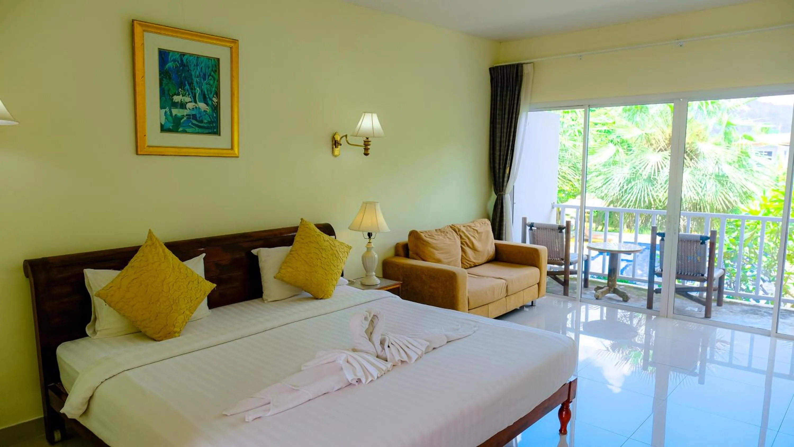 Bed in Bora Bora Villa Phuket