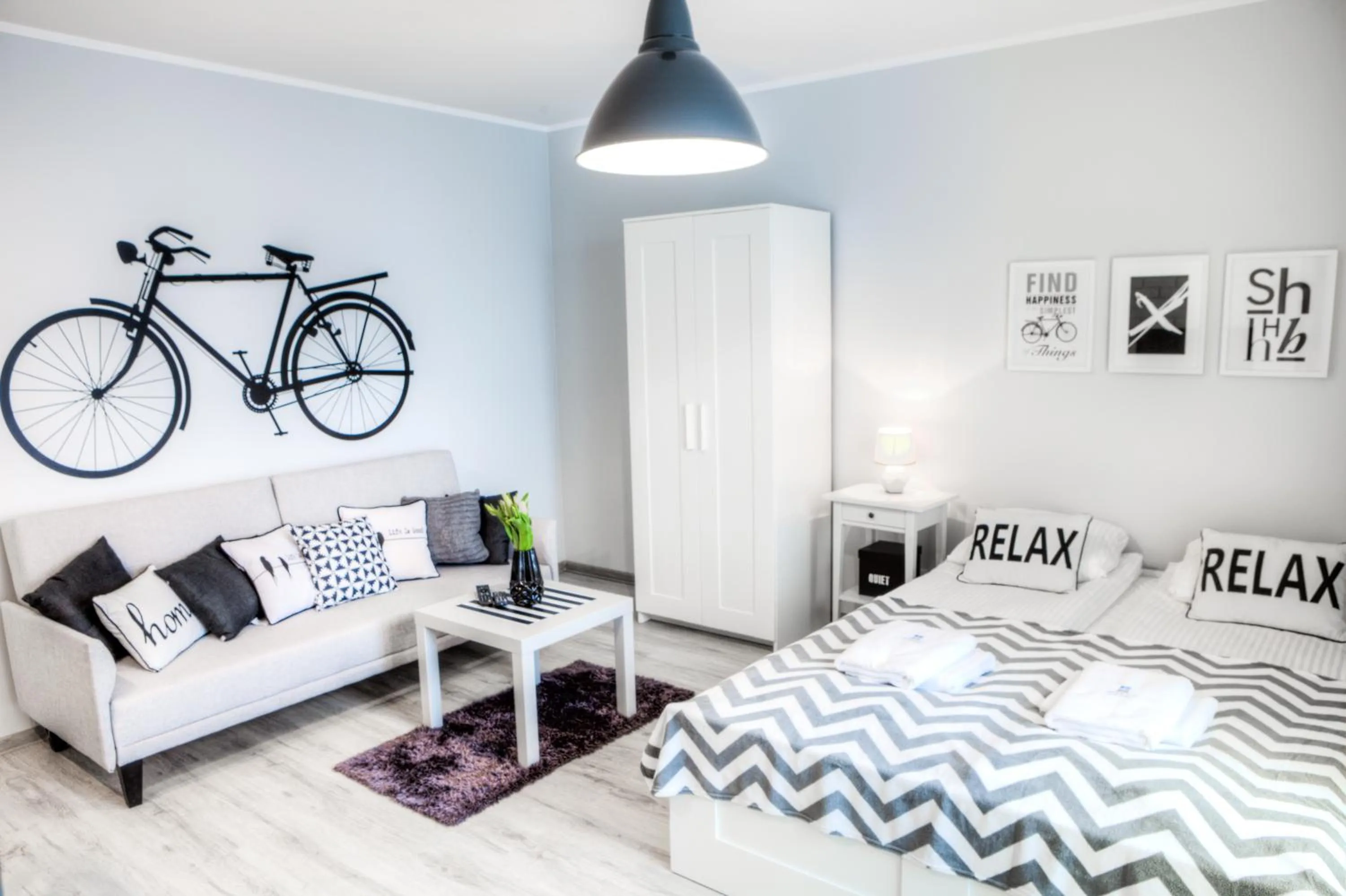 Living room, Bed in Apartamenty Residence Aparthotel