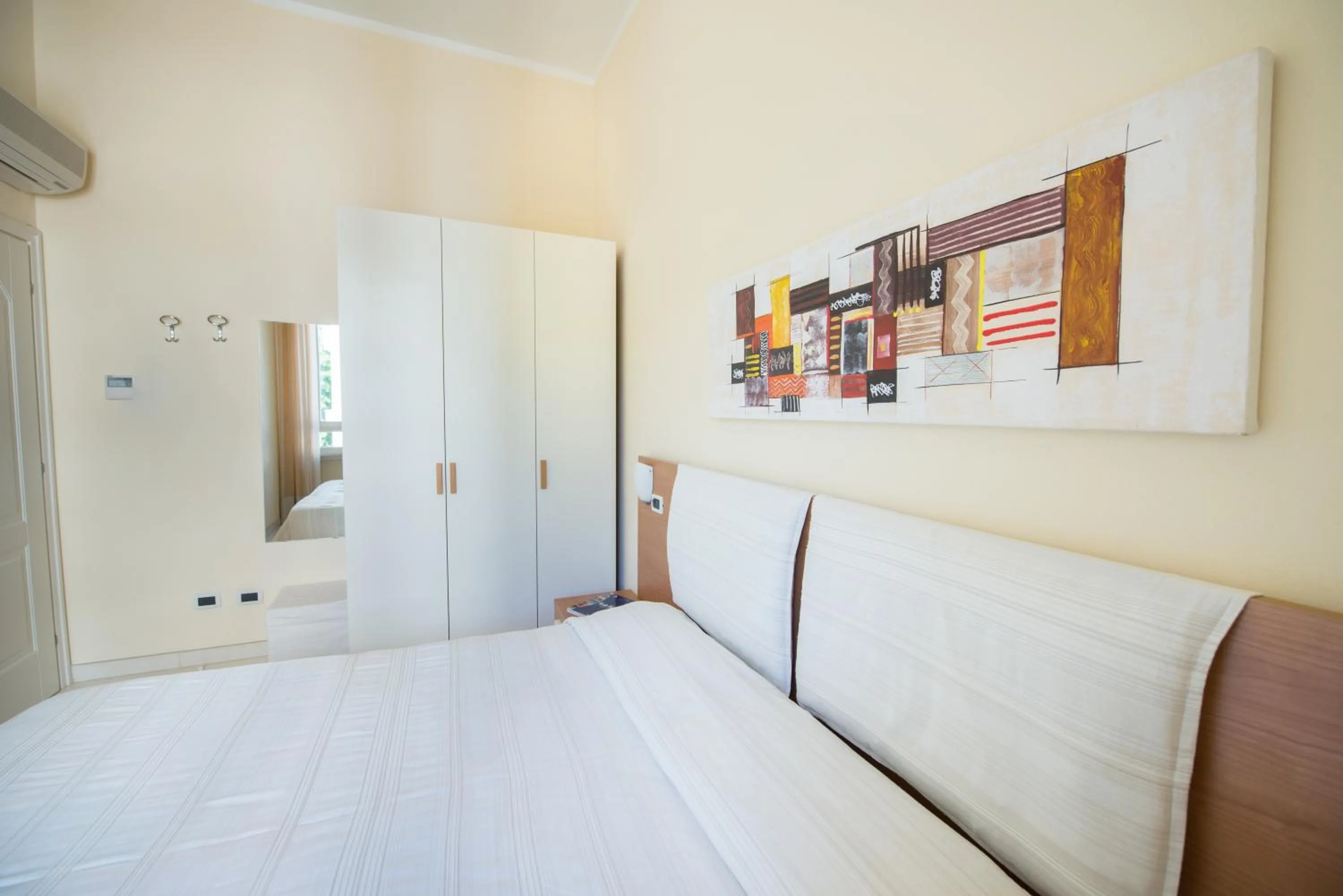 Bed in Residence Colombo