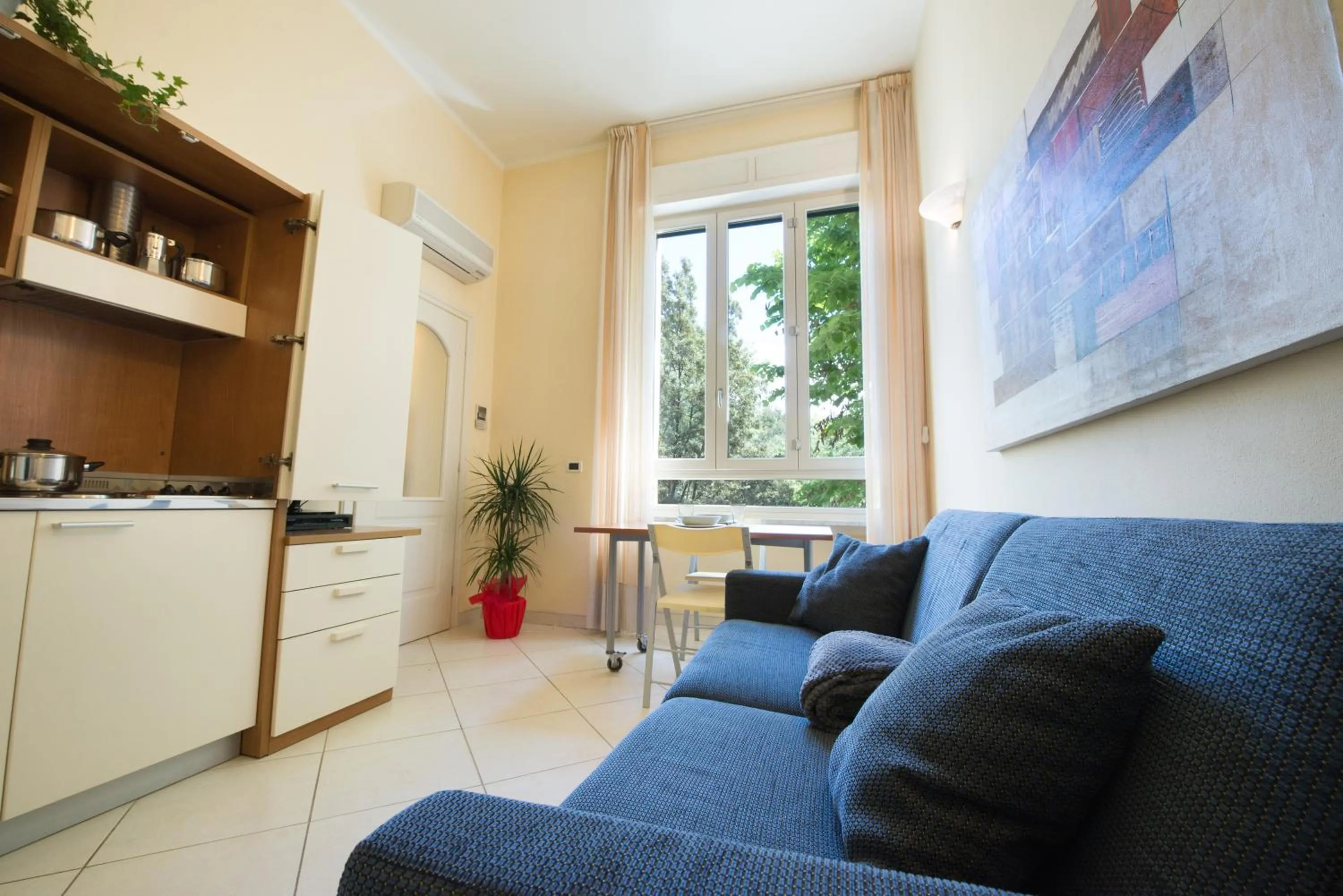 Kitchen or kitchenette in Residence Colombo