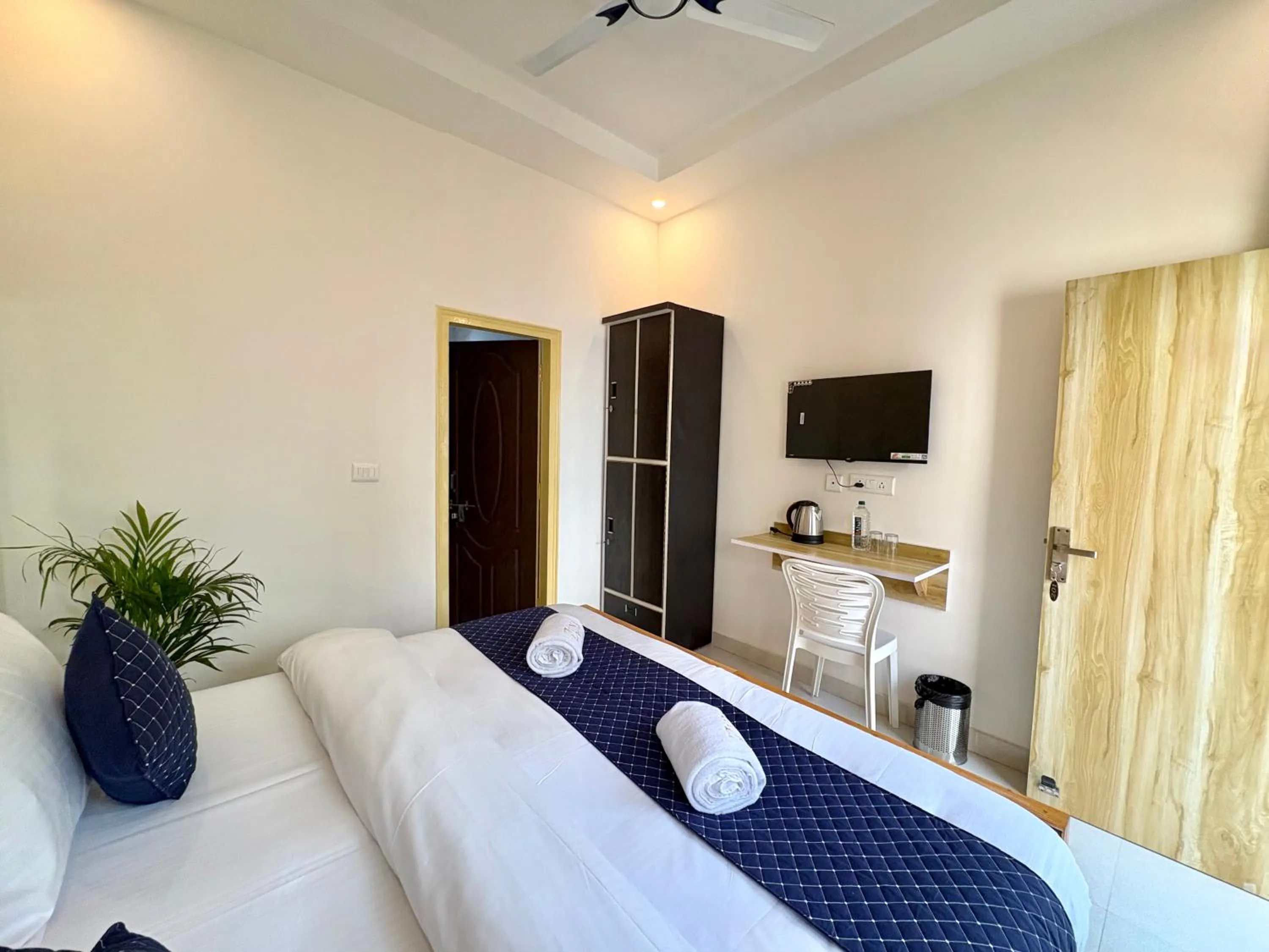 Bedroom, Bed in Zuna Stayz Tapovan Rishikesh