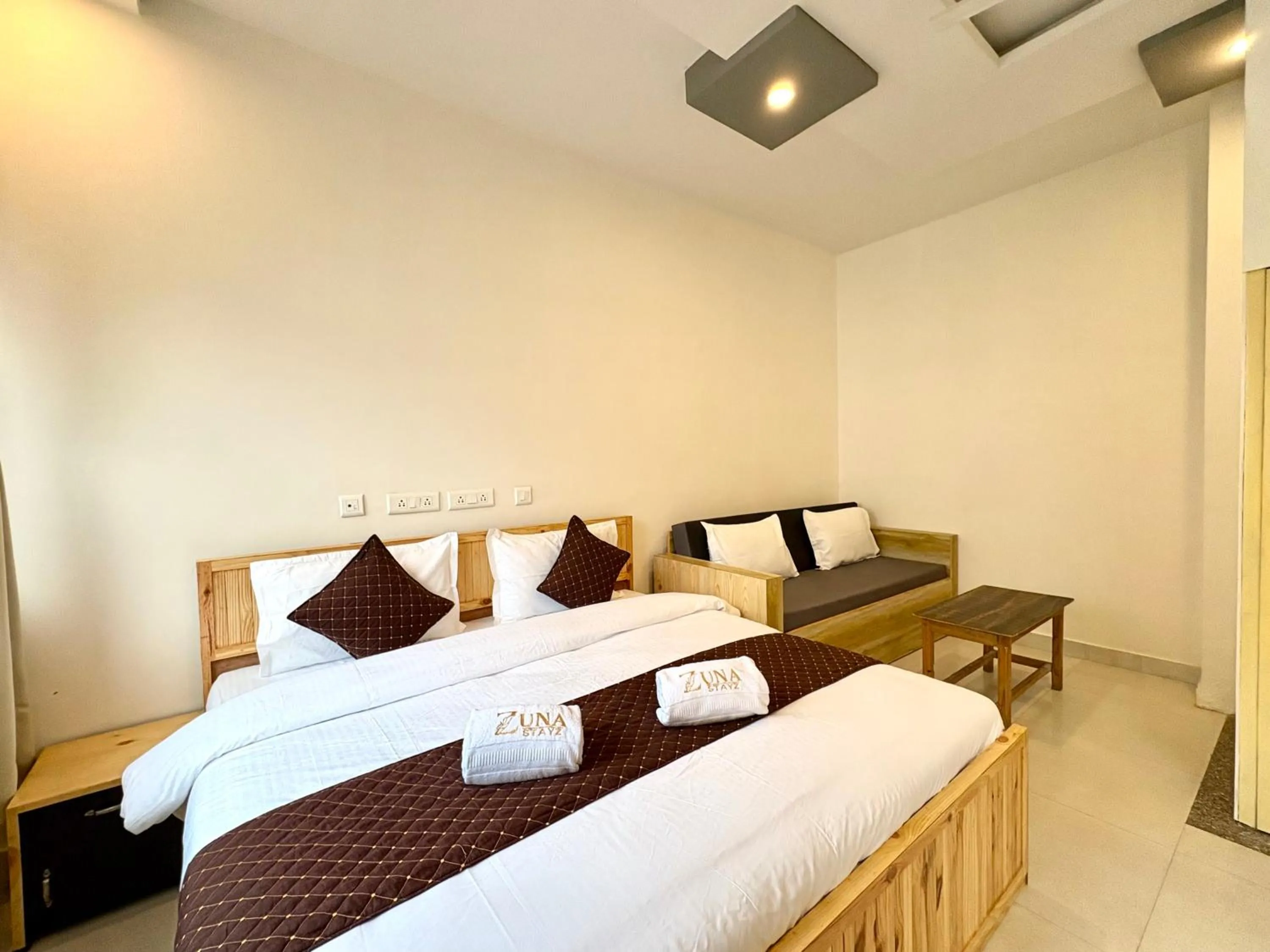 Bedroom, Bed in Zuna Stayz Tapovan Rishikesh