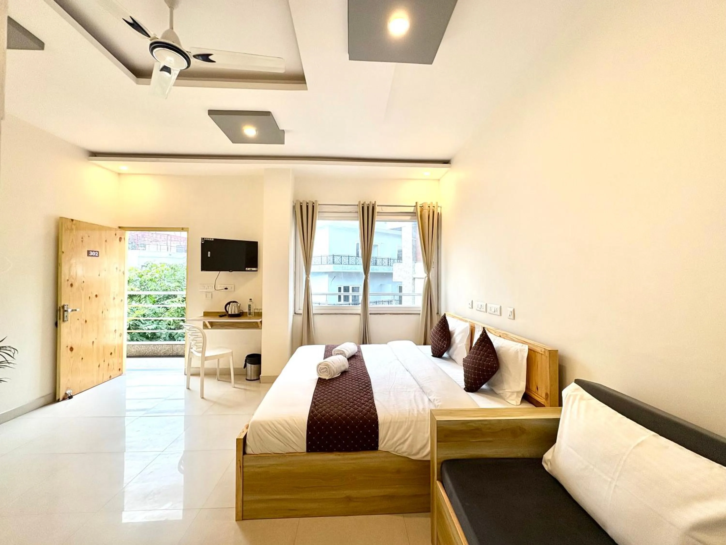 Bedroom, Bed in Zuna Stayz Tapovan Rishikesh
