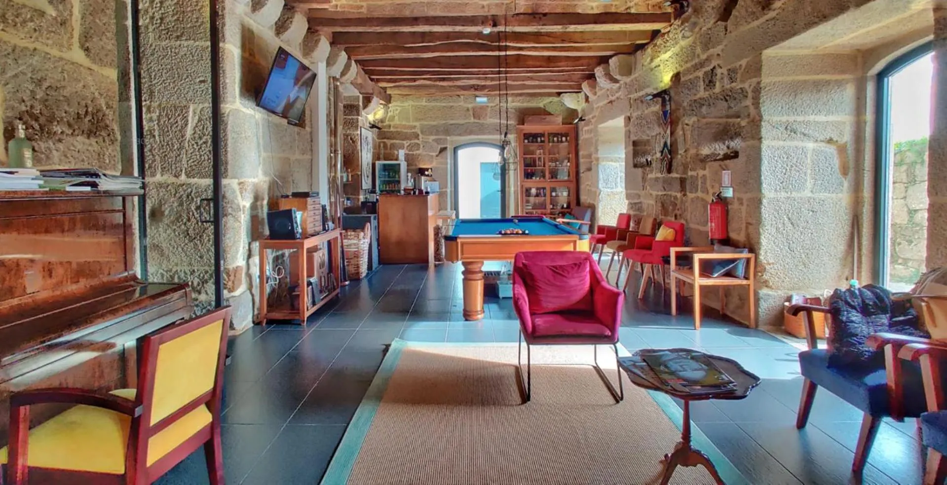 Communal lounge/ TV room in Paço de Vilharigues