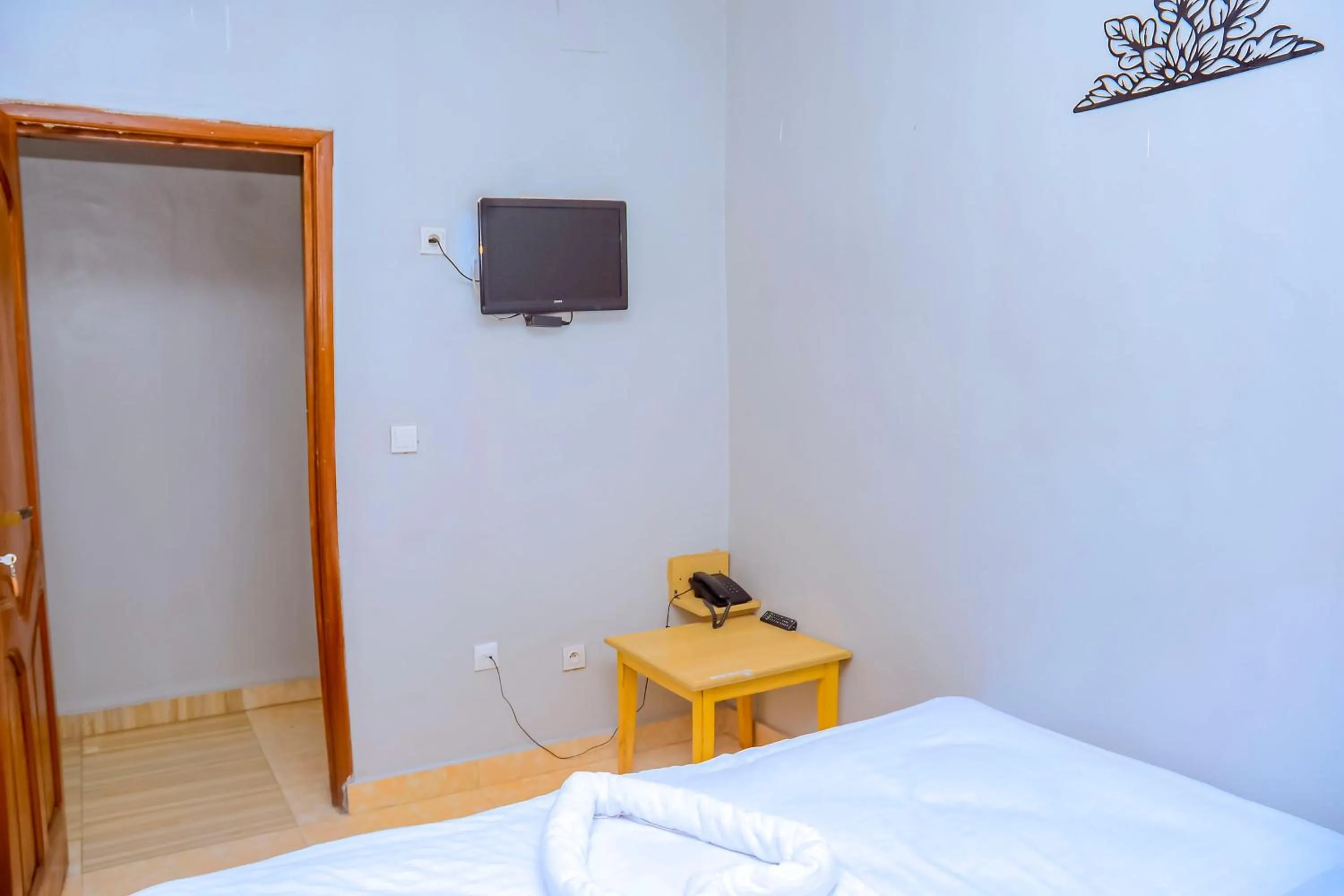 Photo of the whole room, Bed in La Briella Hotel