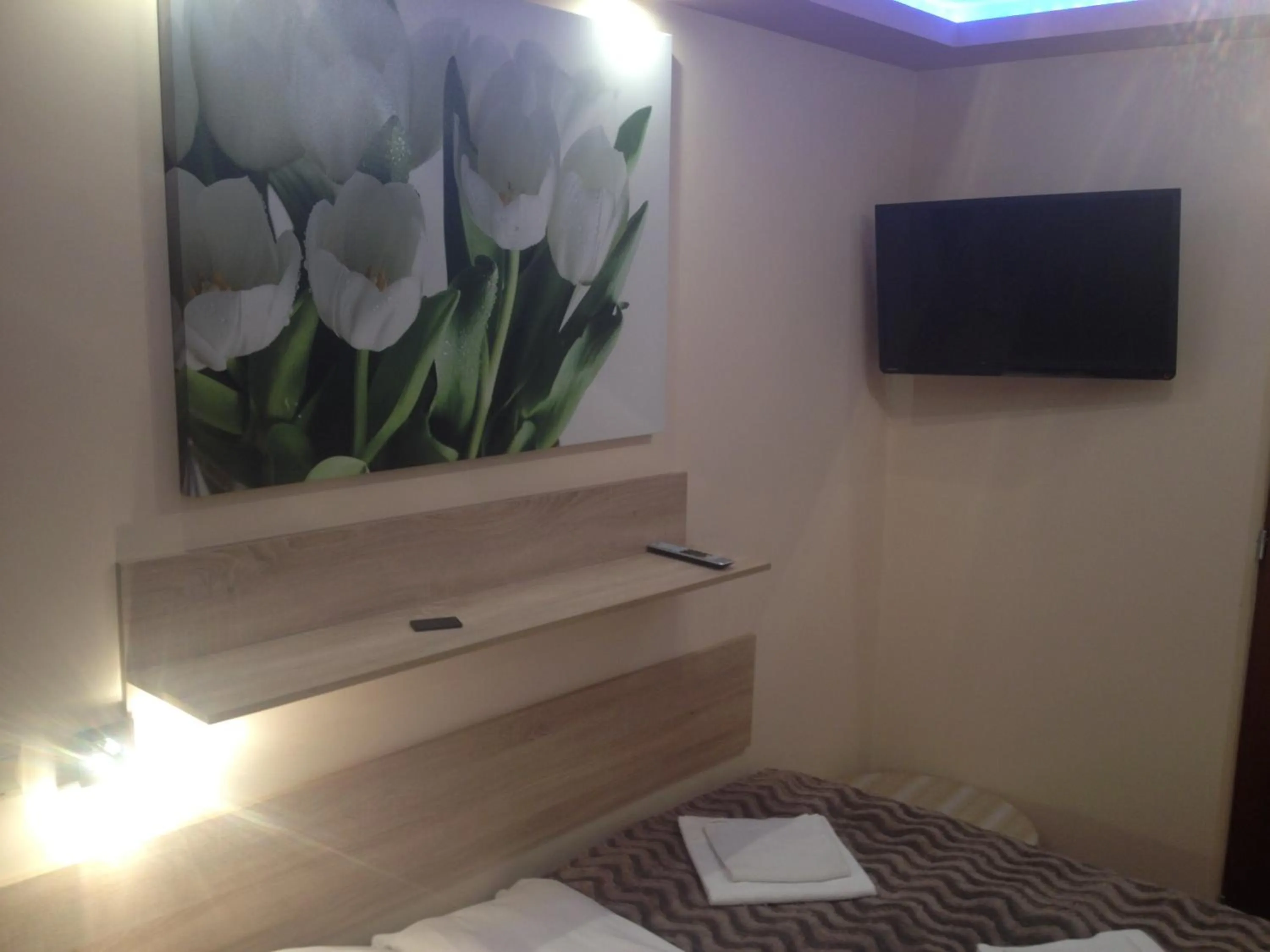 Decorative detail, Bed in Hotel Mis