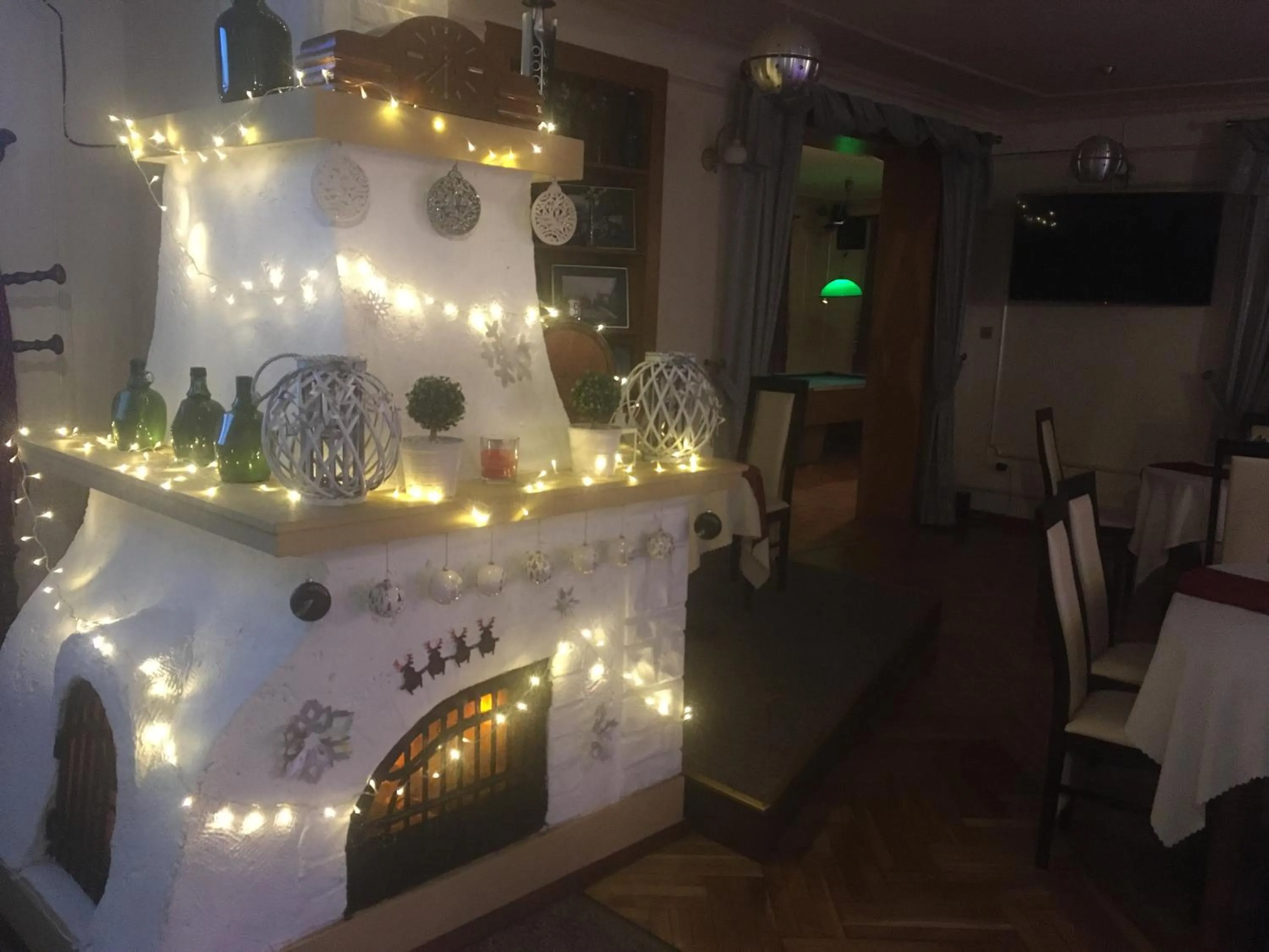 Restaurant/places to eat in Hotel Mis