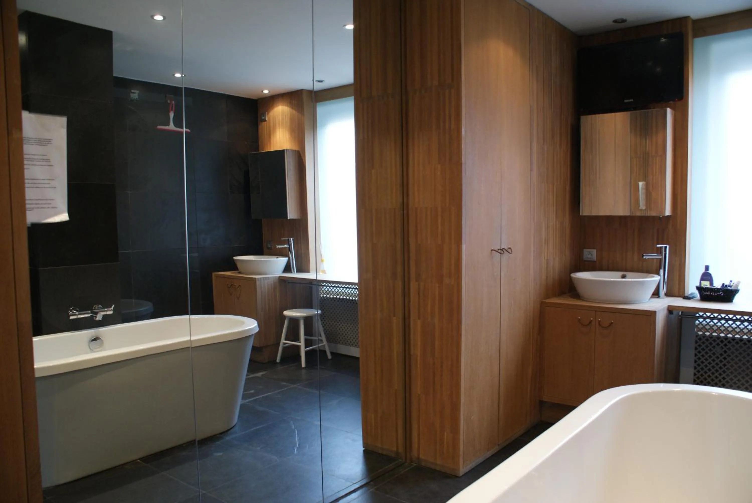 Bathroom in App De Panne 2