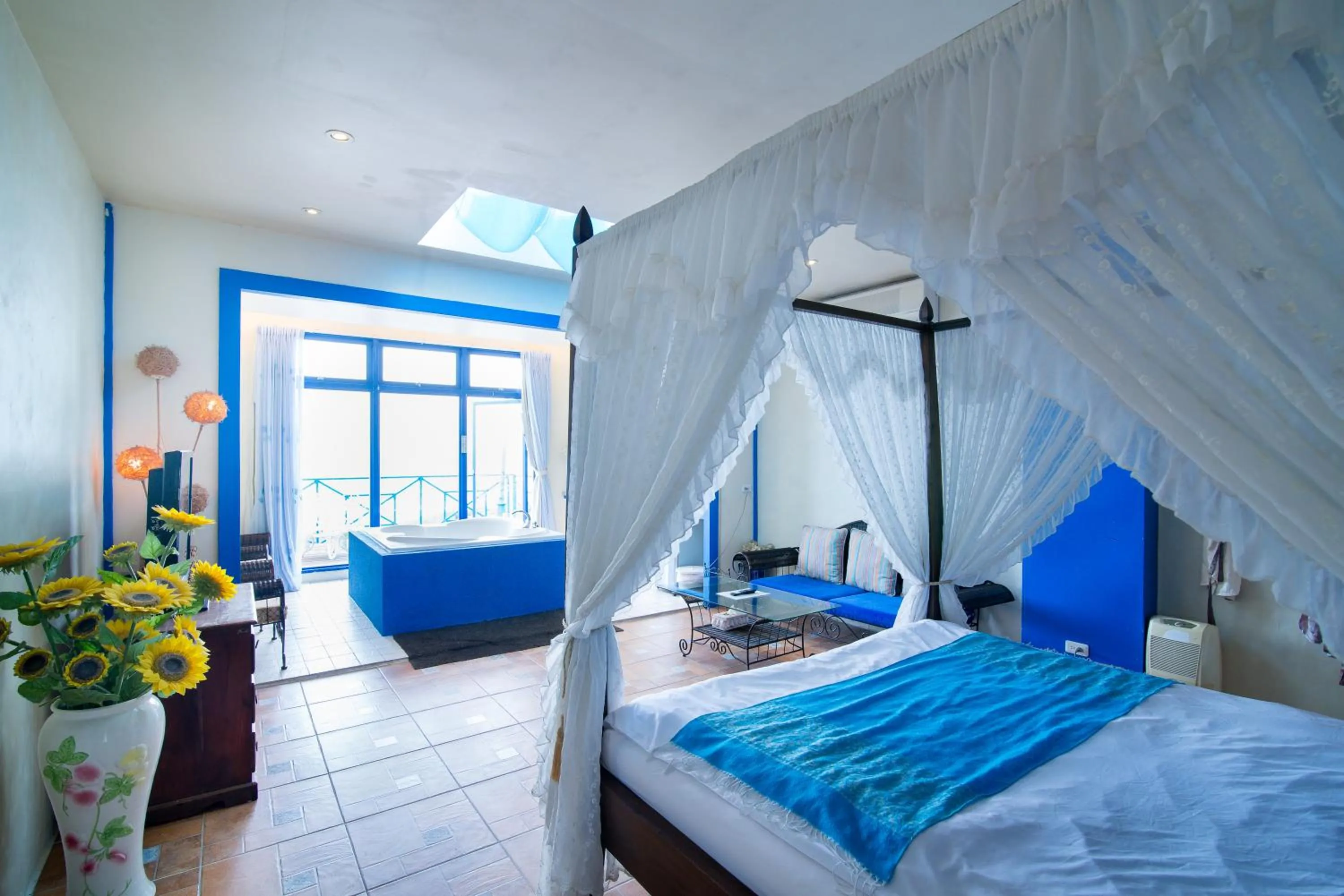 Bed in Shengtuolini B&B