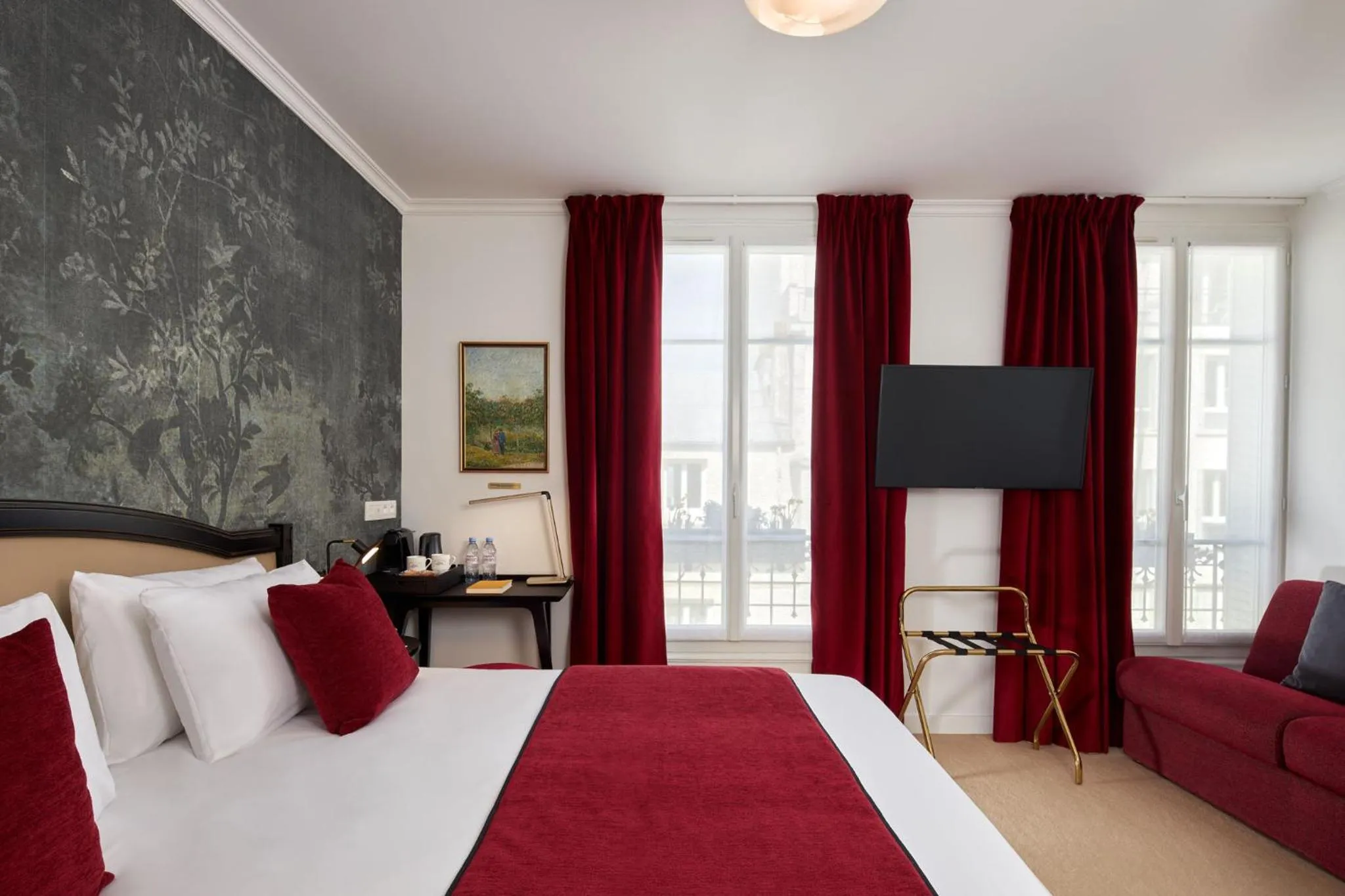 Photo of the whole room, Bed in Hotel Villa Romantic & Spa