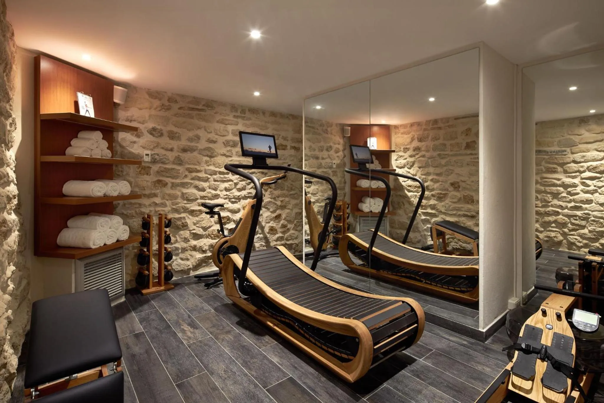 Fitness centre/facilities in Hotel Villa Romantic & Spa