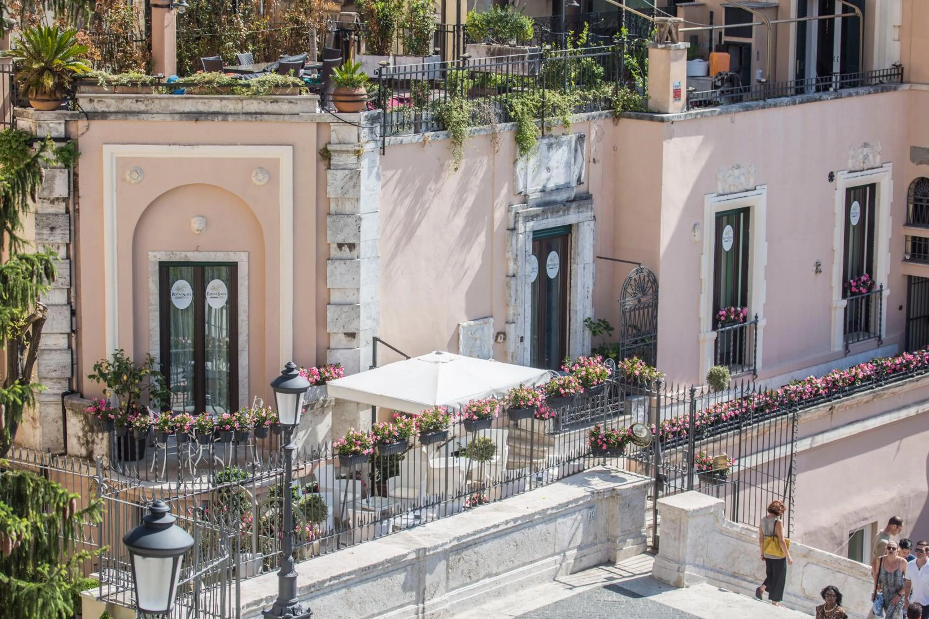 Facade/entrance in Royal Suite Trinità Dei Monti