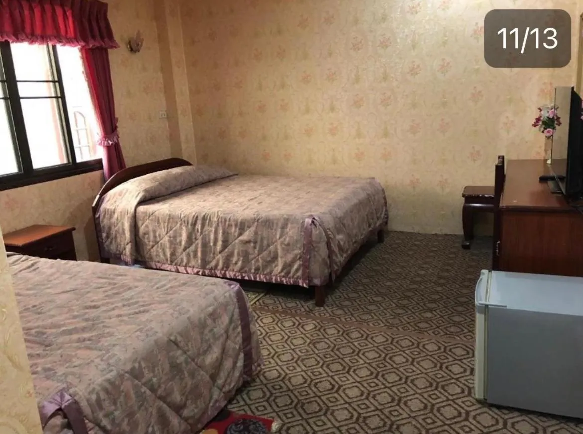 Standard Triple Room in Thaveesinh Hotel