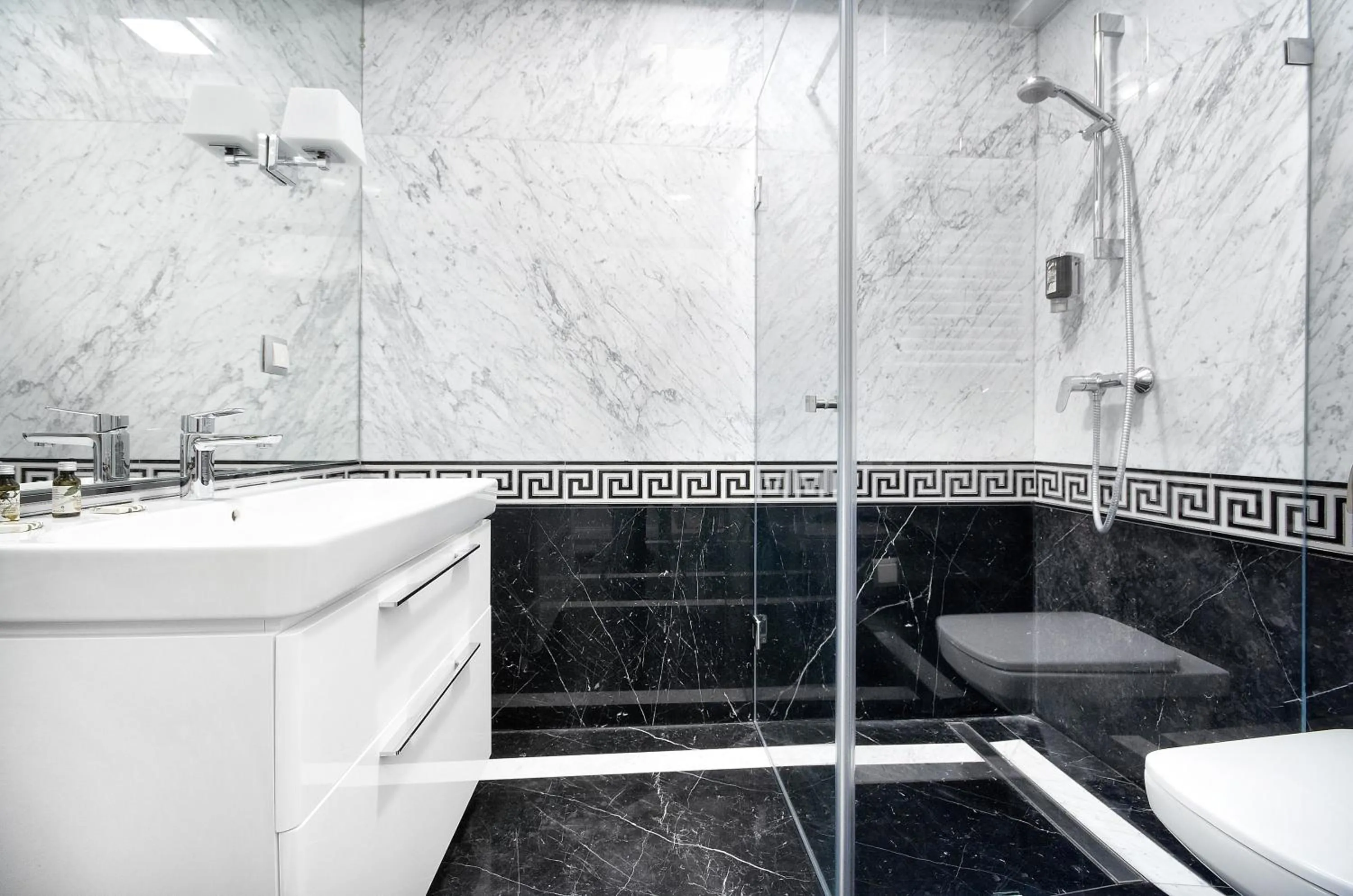 Shower in Komturia Old Town by Fahrenheit