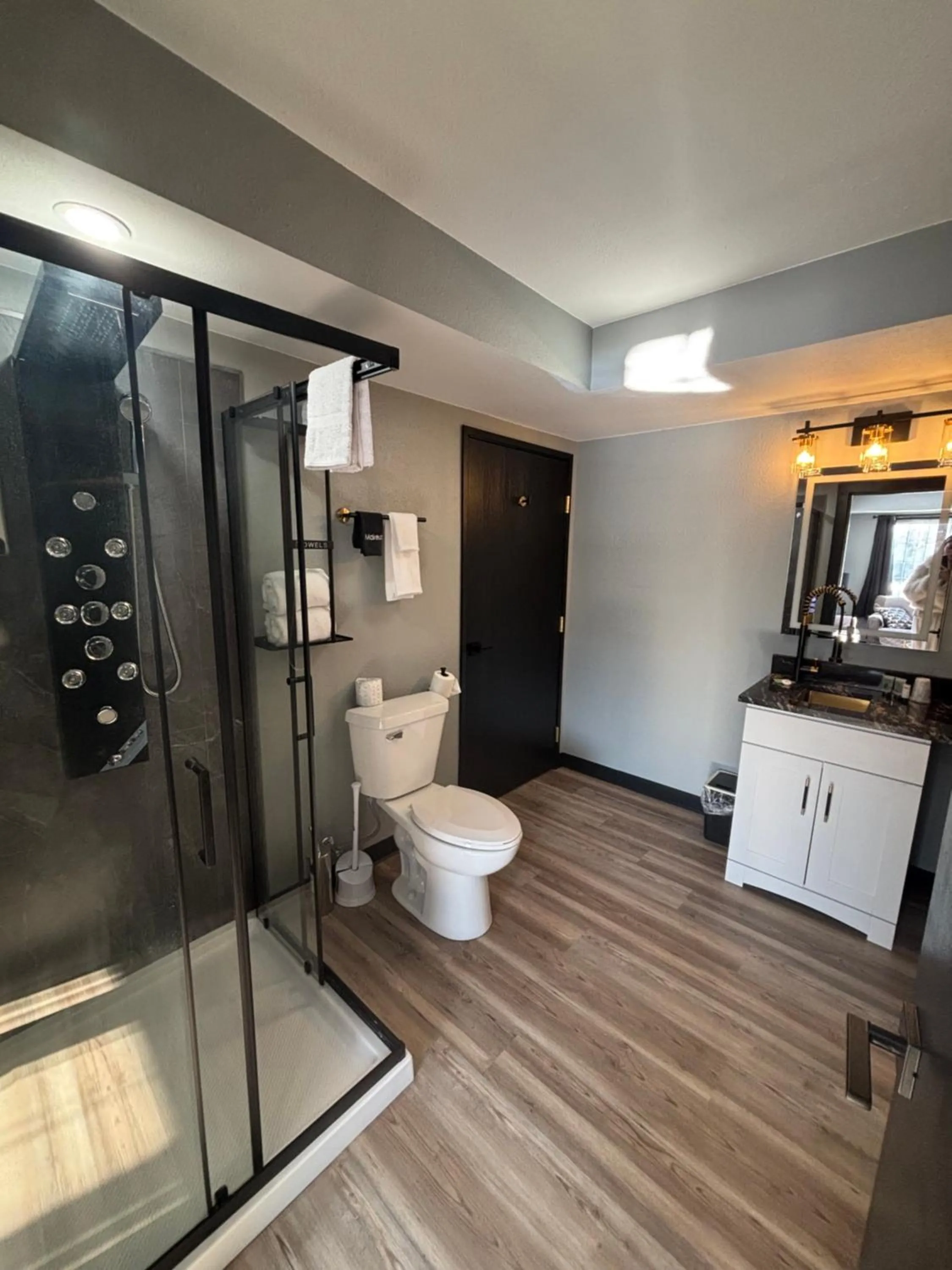 Plymouth Suites