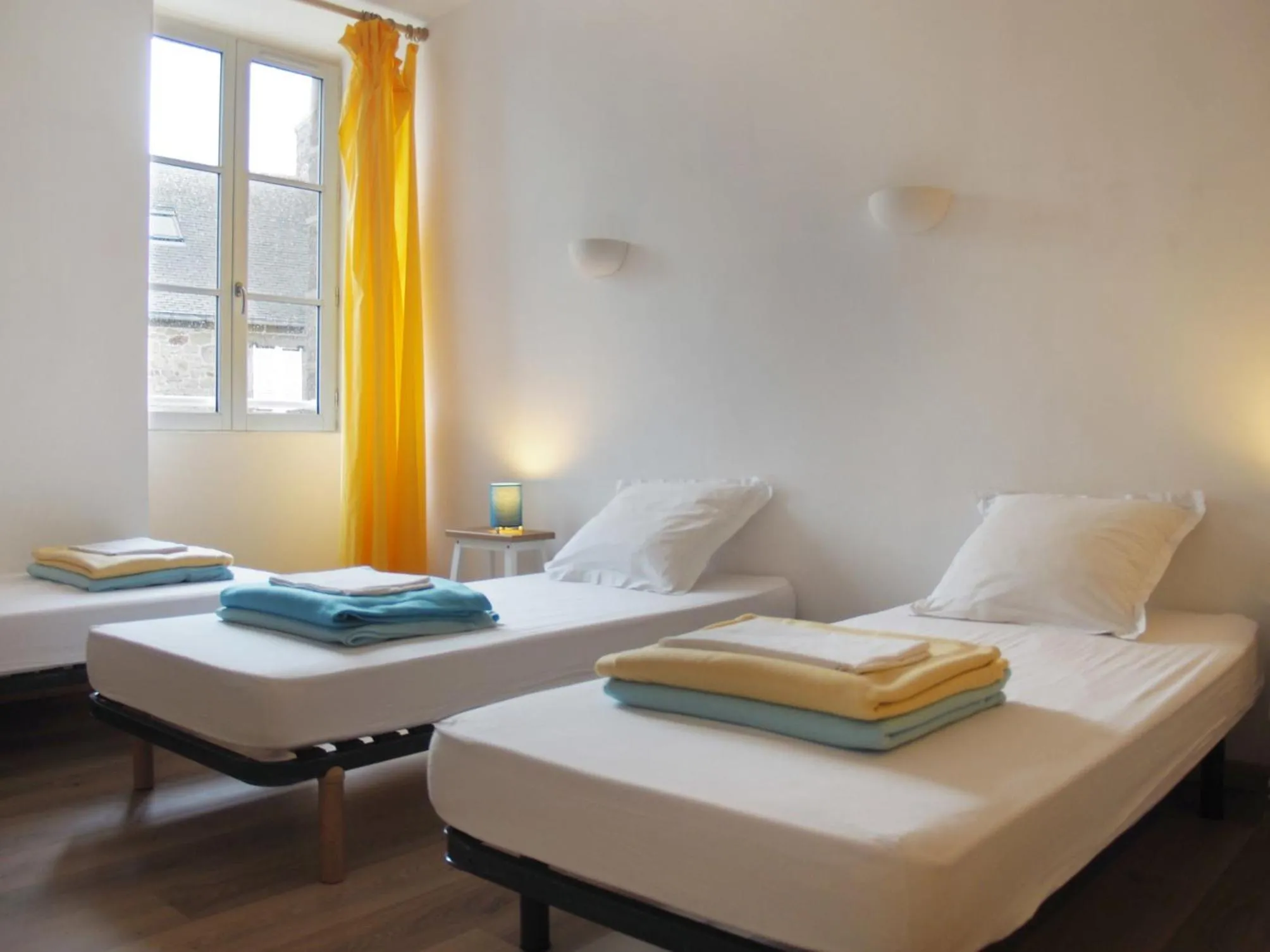 Twin Room - single occupancy in Gîte Les Pingouins de l'Aber