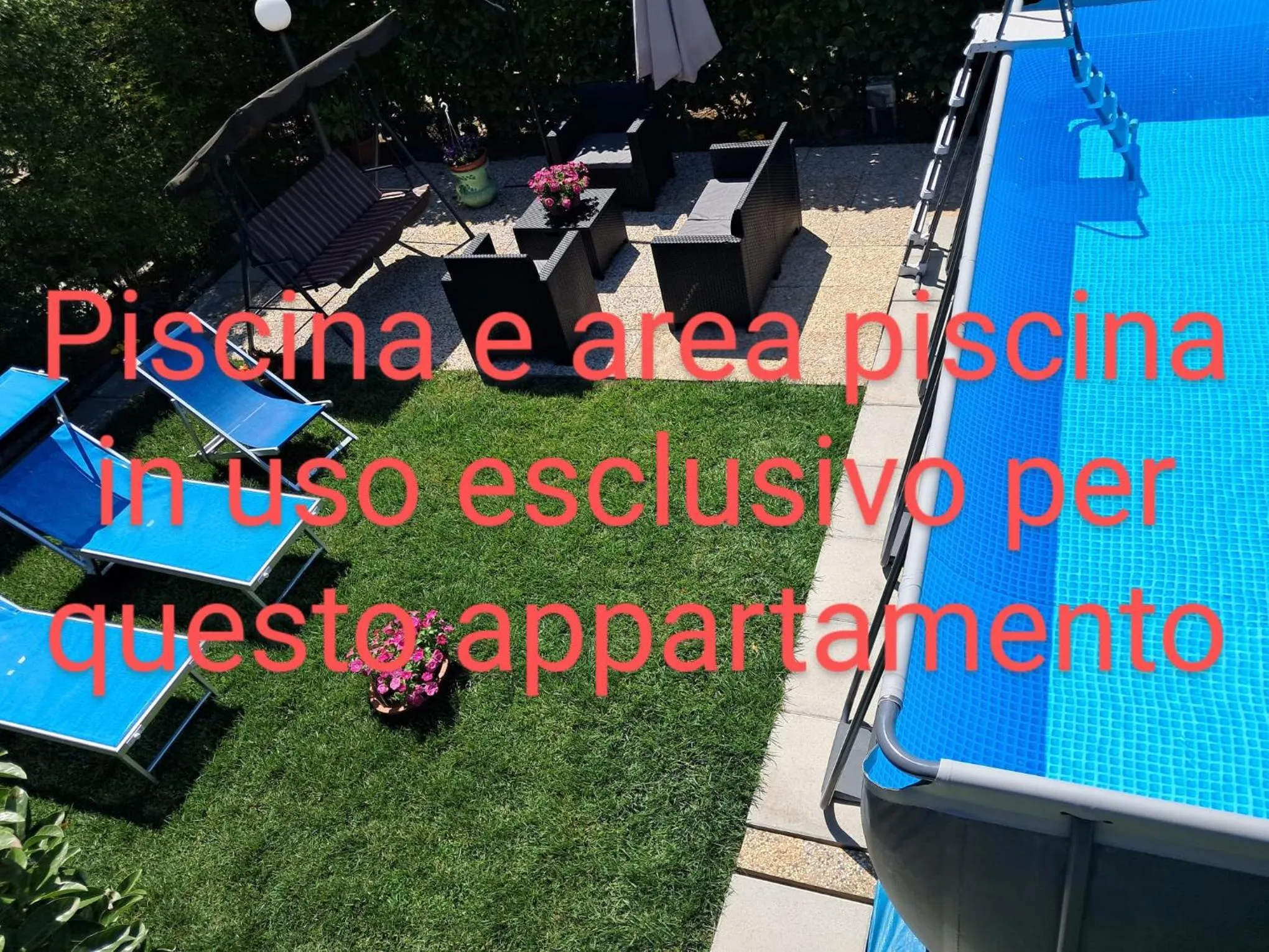 Swimming pool in B&B Villa Rosa