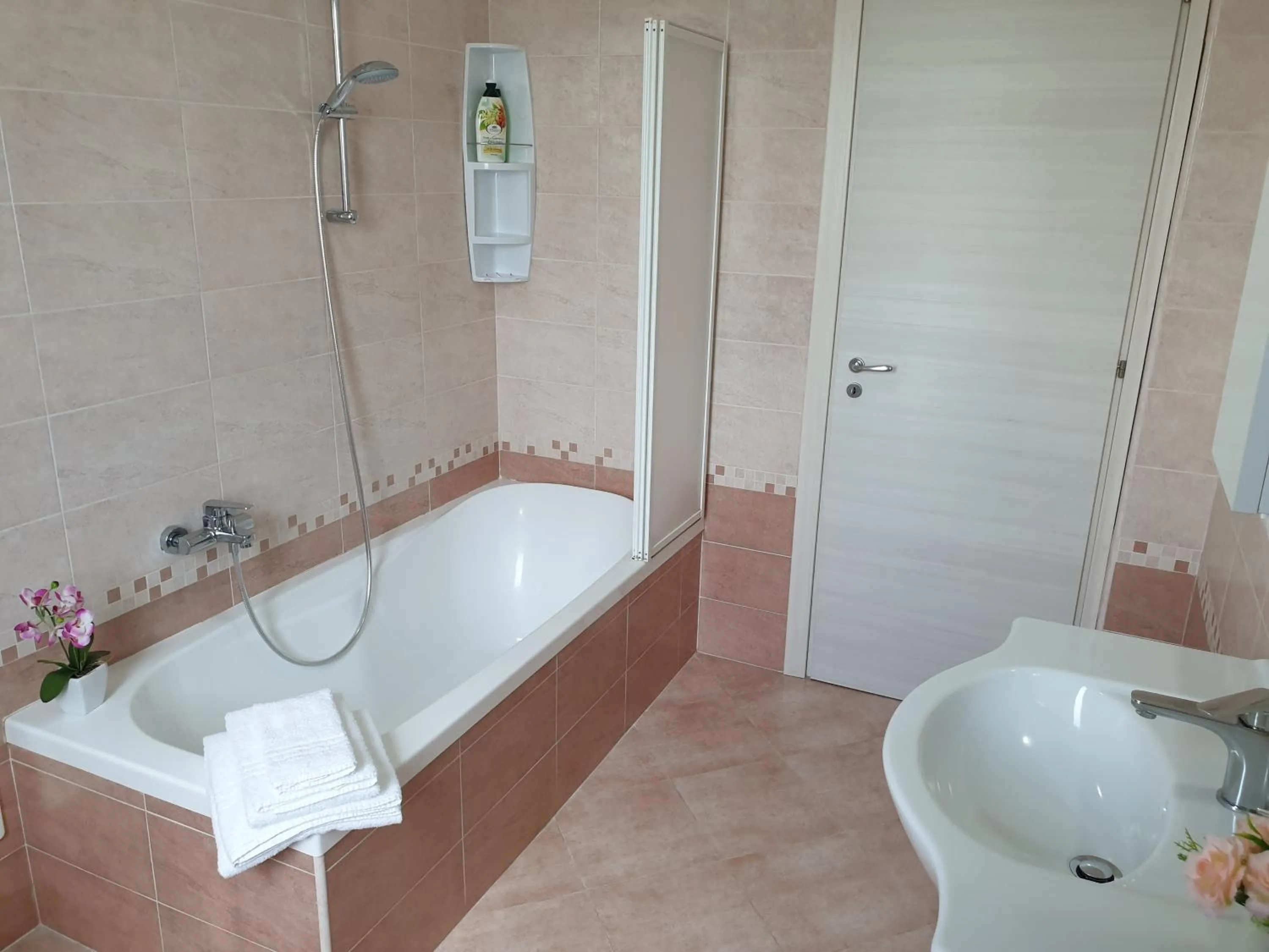 Bathroom in B&B Villa Rosa