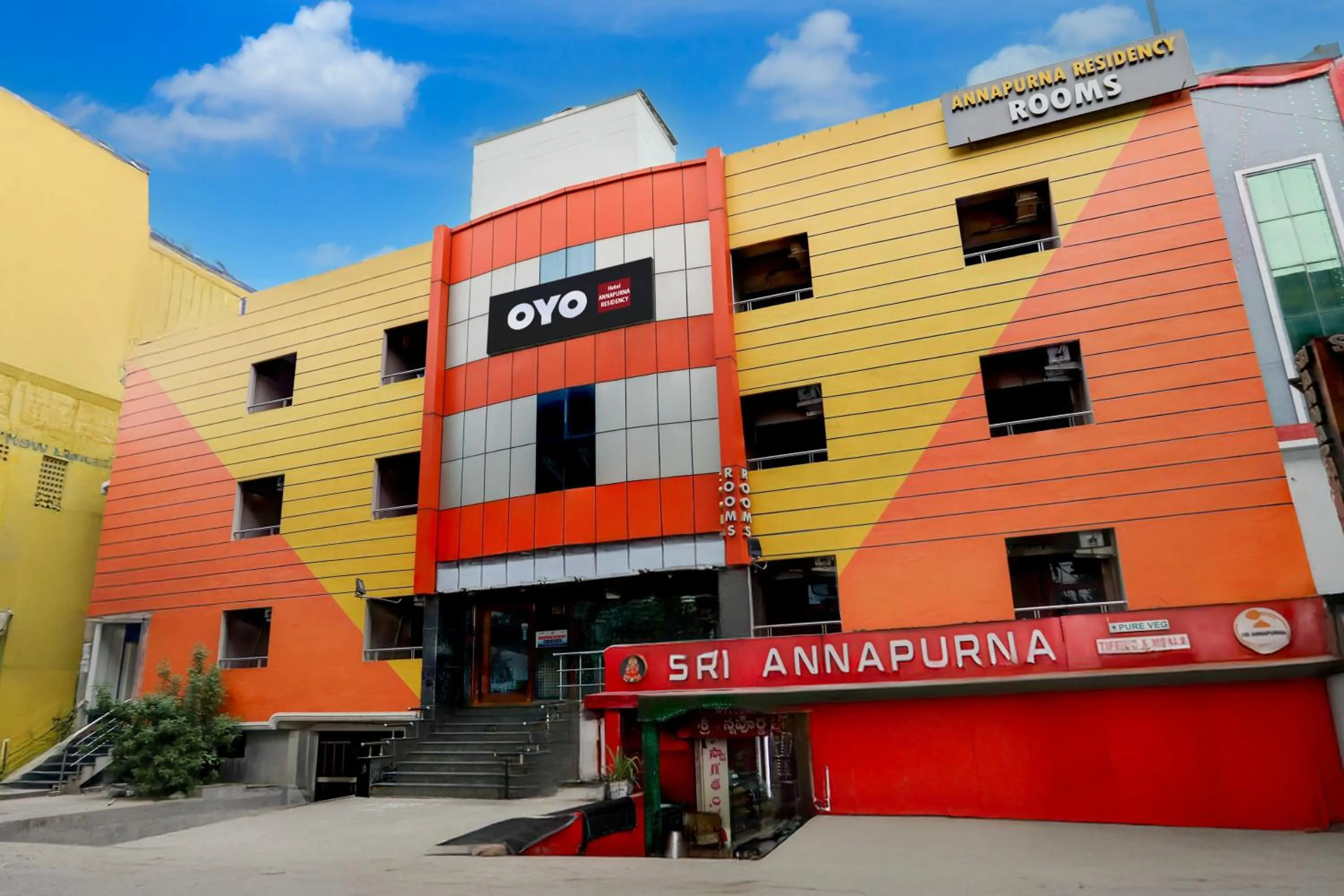Facade/entrance in Hotel O by OYO ANNAPURNA RESIDENCY