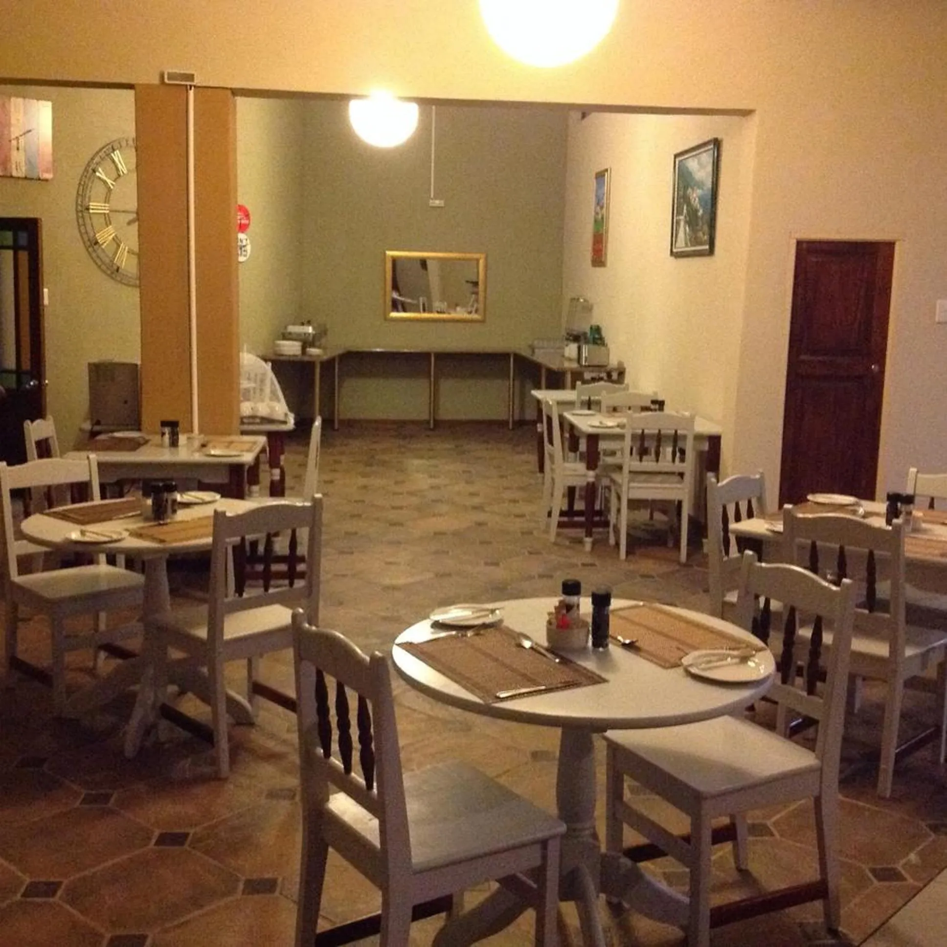 Breakfast in Amigos Bed & Breakfast - No loadshedding