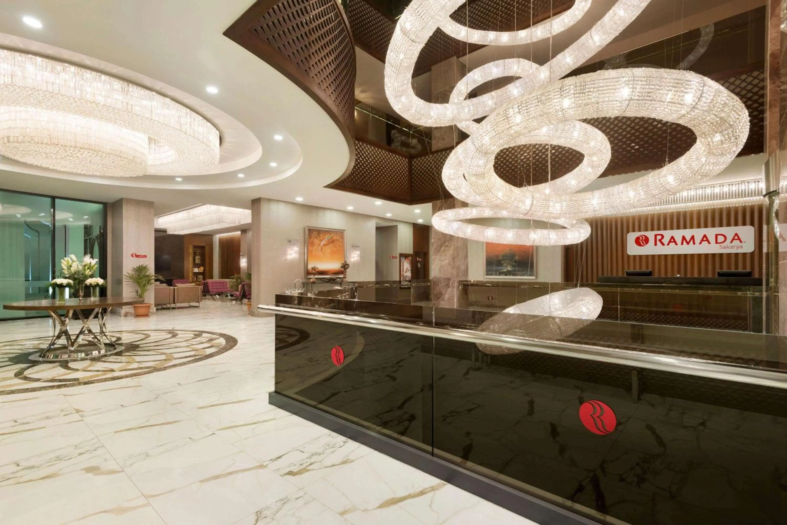 Lobby or reception in Ramada by Wyndham Sakarya Hotel