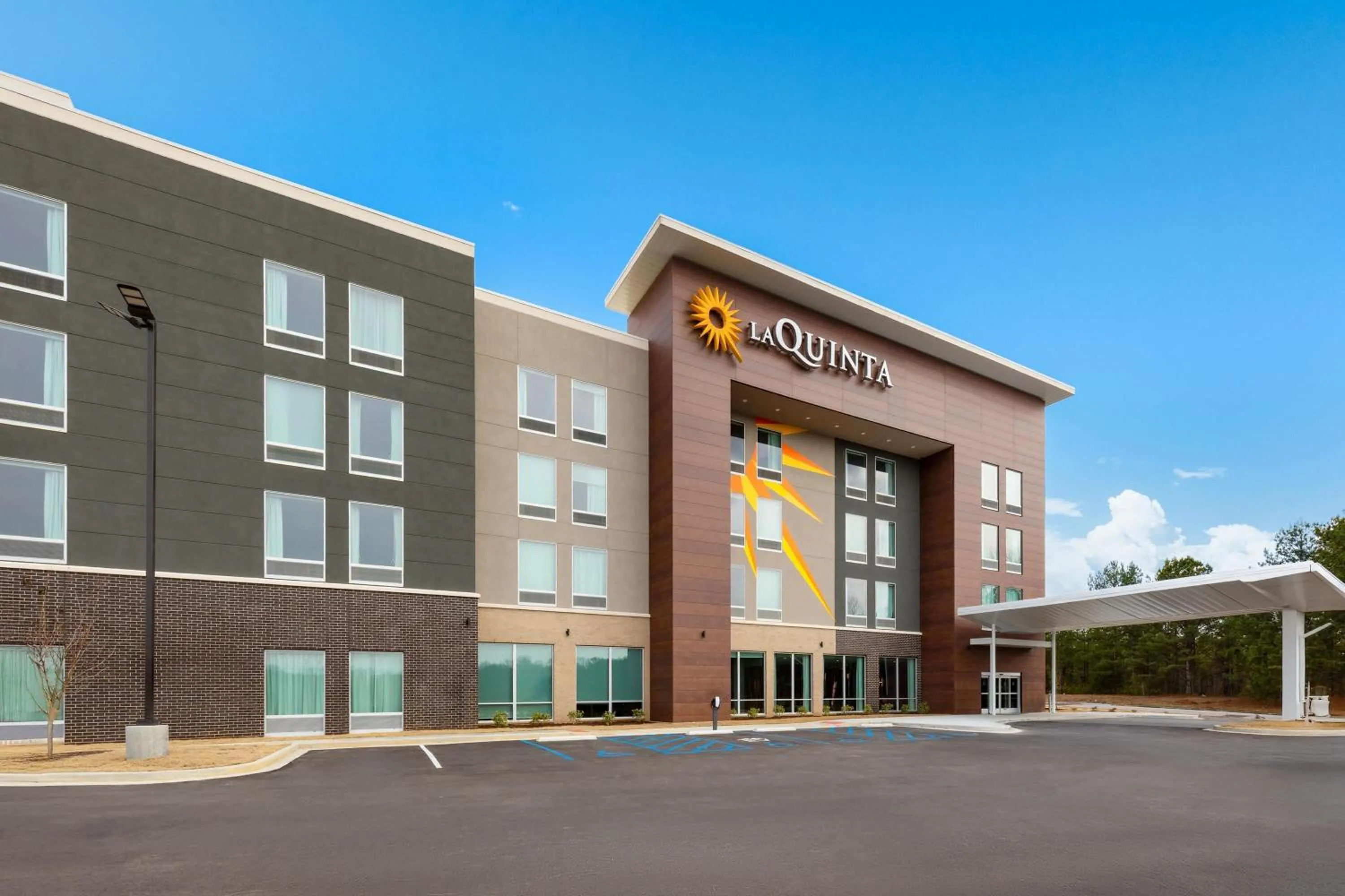 La Quinta Inn & Suites by Wyndham Athens I-65