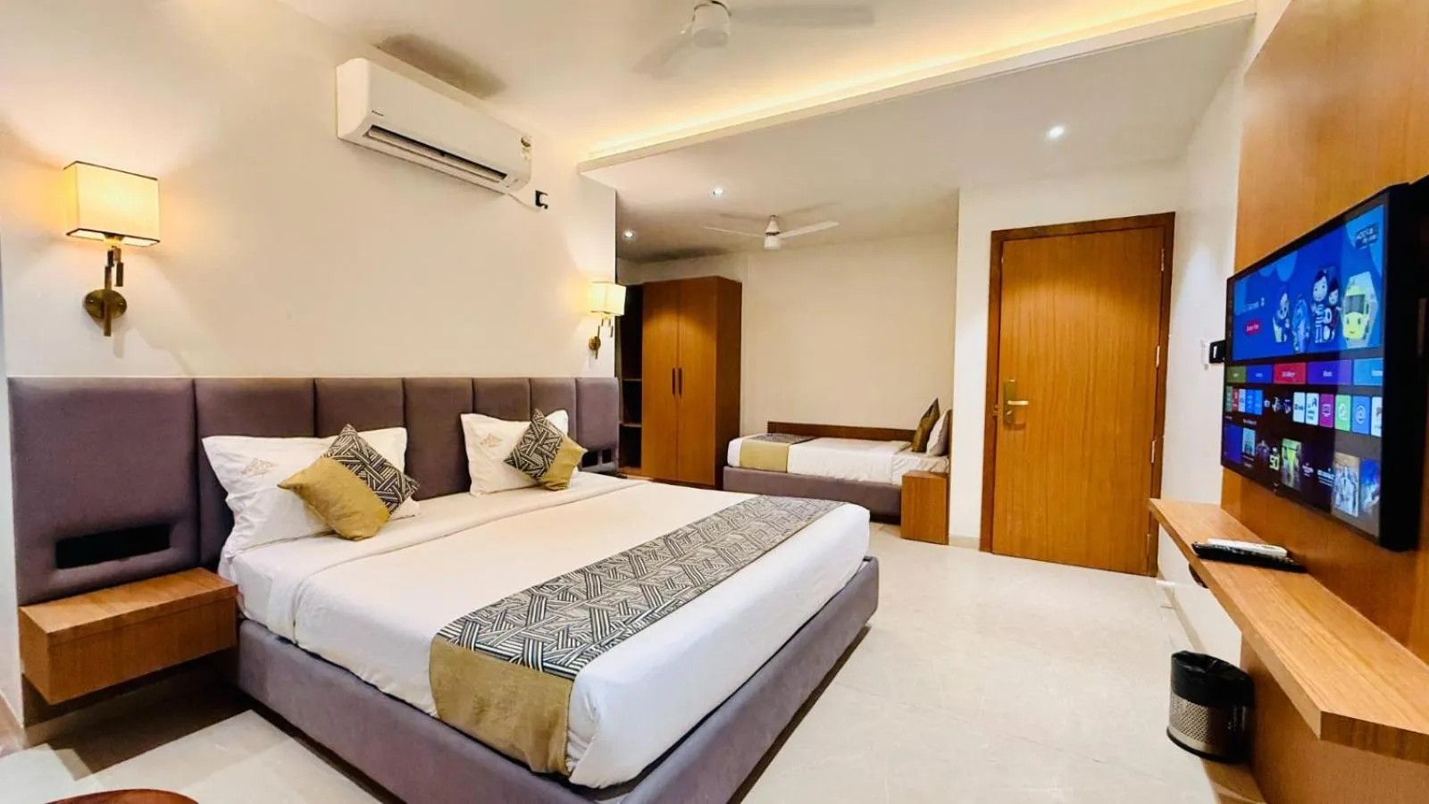 Suite - single occupancy in Hotel Roop Cliff, Bhopal