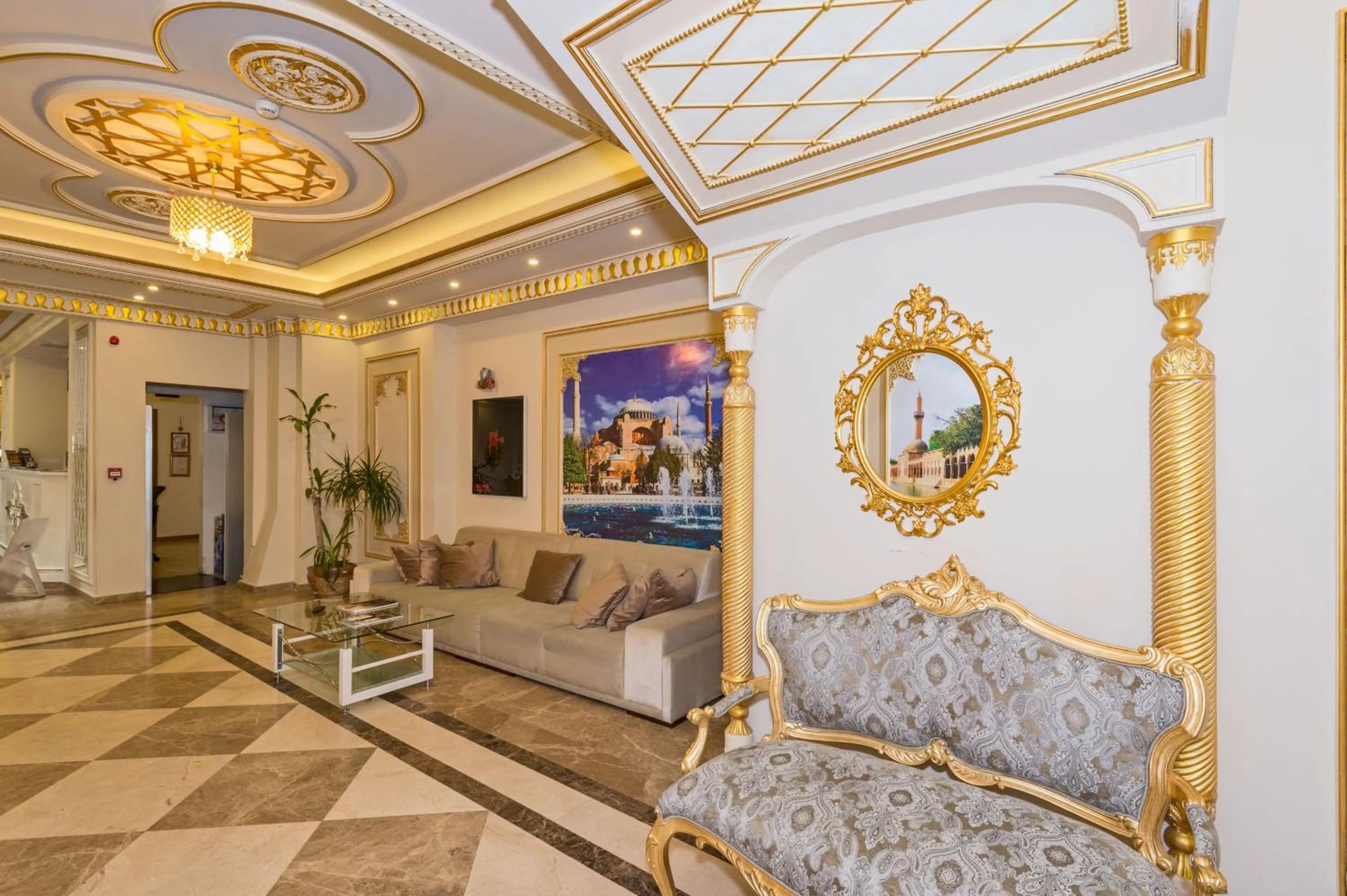 Communal lounge/ TV room in Harmony Hotel Merter & SPA