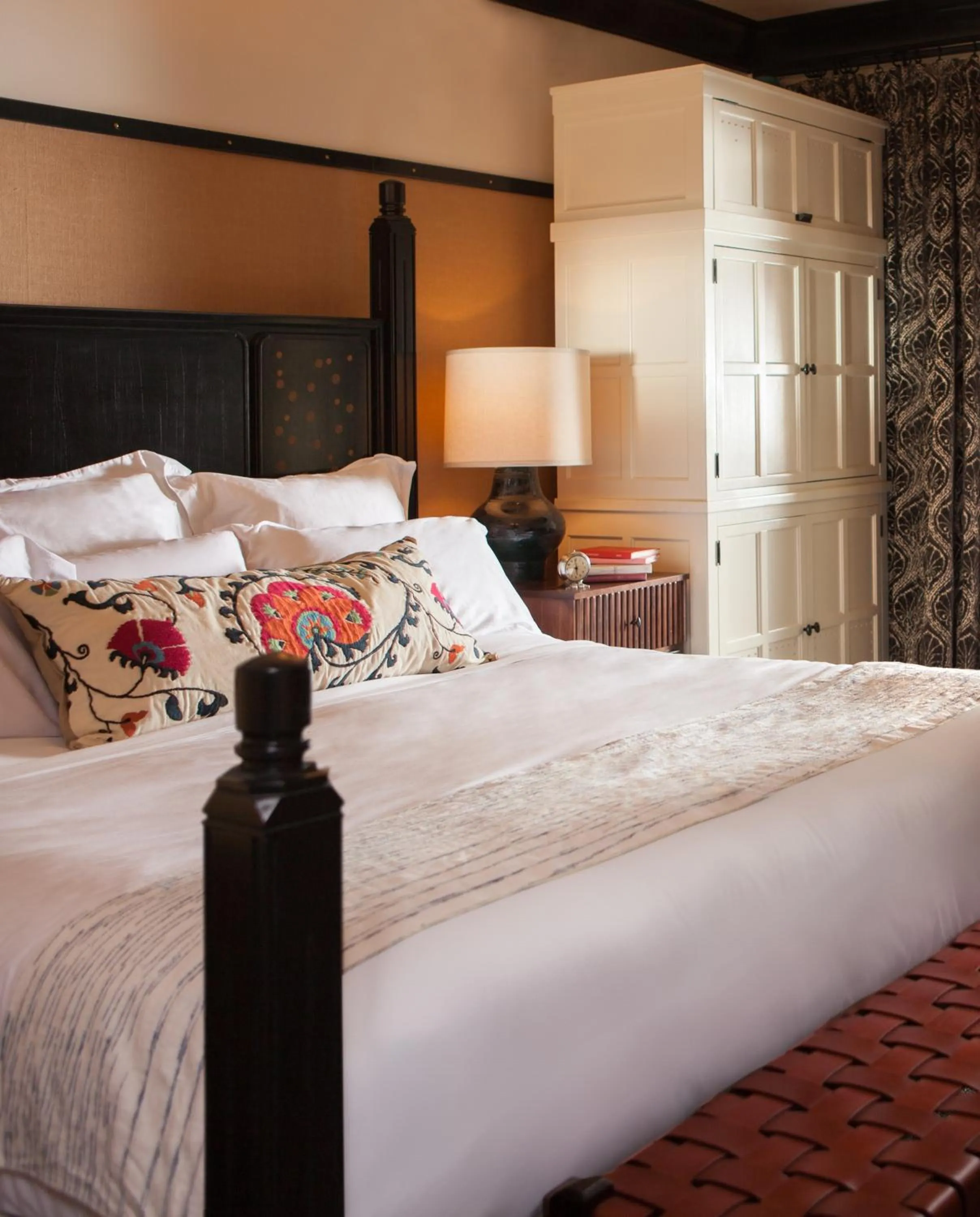 Photo of the whole room, Bed in Hotel Emma at Pearl on the Riverwalk