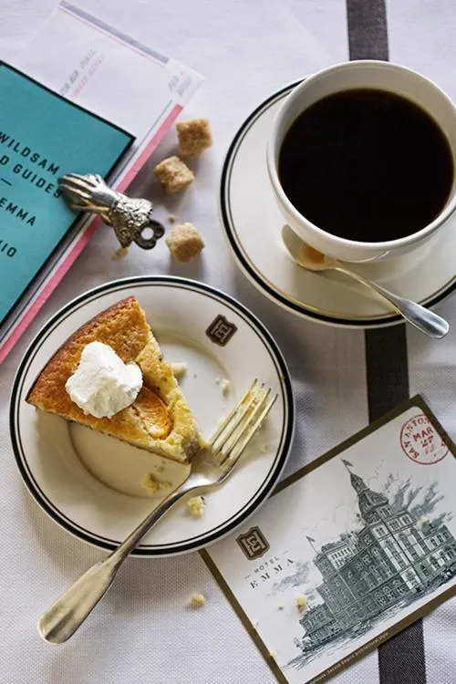 Restaurant/places to eat in Hotel Emma at Pearl on the Riverwalk