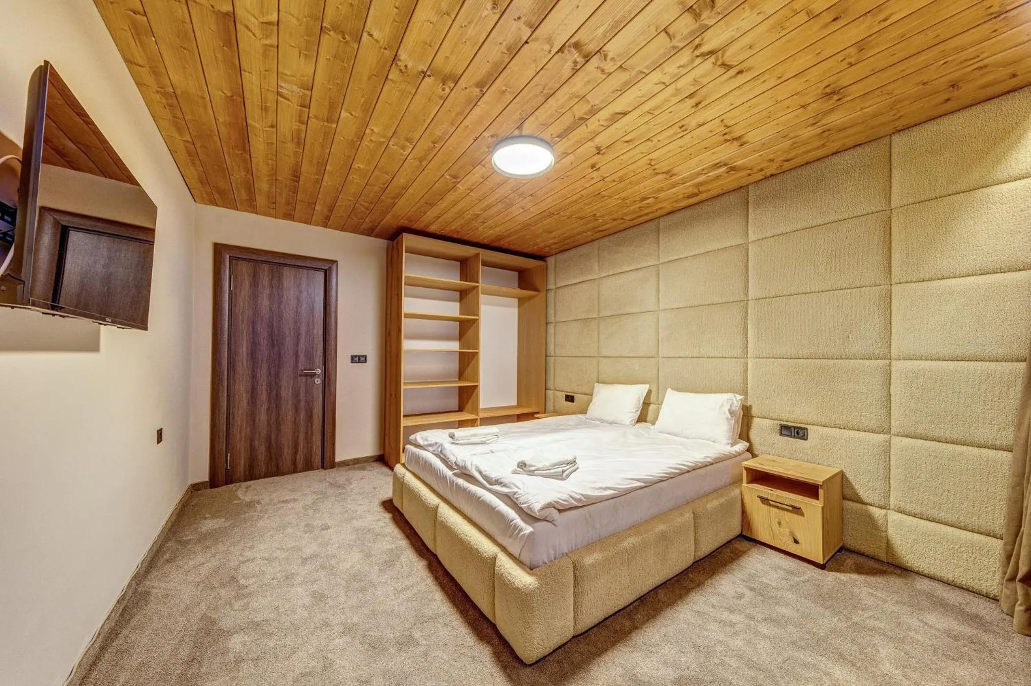 Bed in Grand Resort Pamporovo Apartments