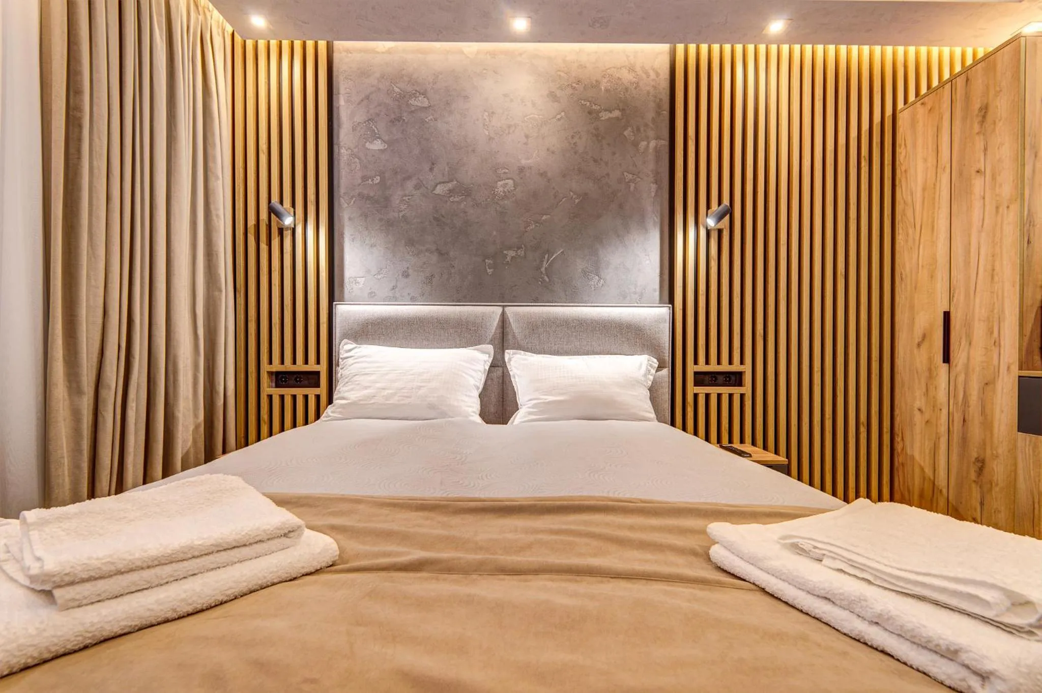 Bed in Grand Resort Pamporovo Apartments