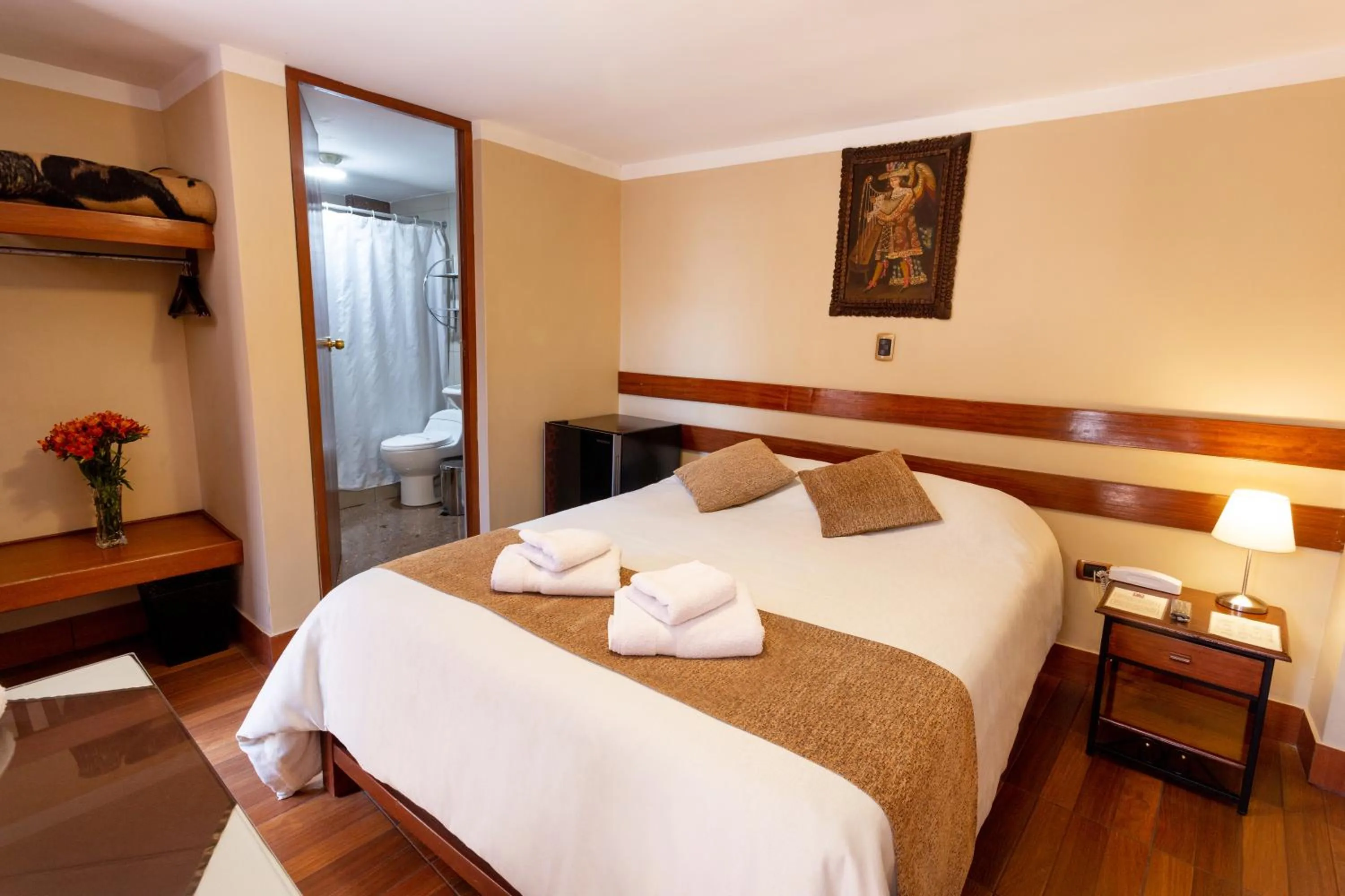 Photo of the whole room, Bed in El Portal De San Lázaro