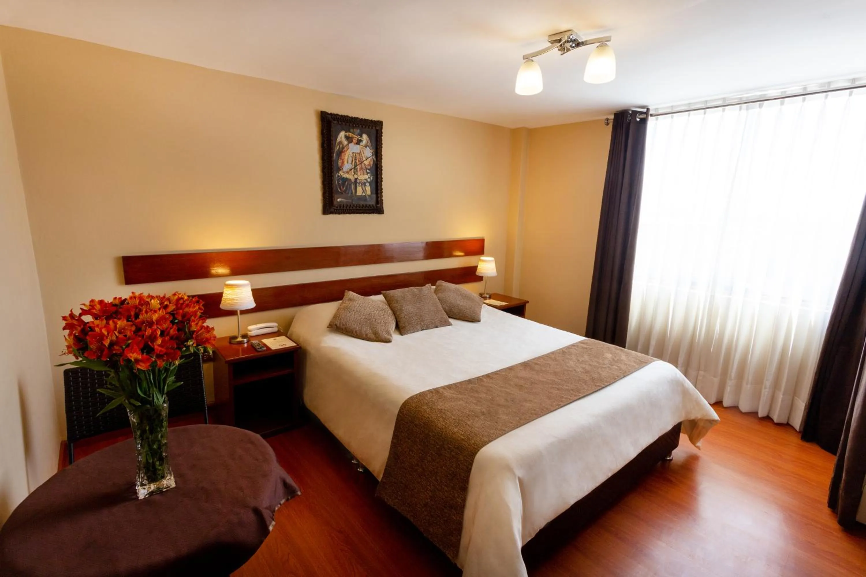 Photo of the whole room, Bed in El Portal De San Lázaro