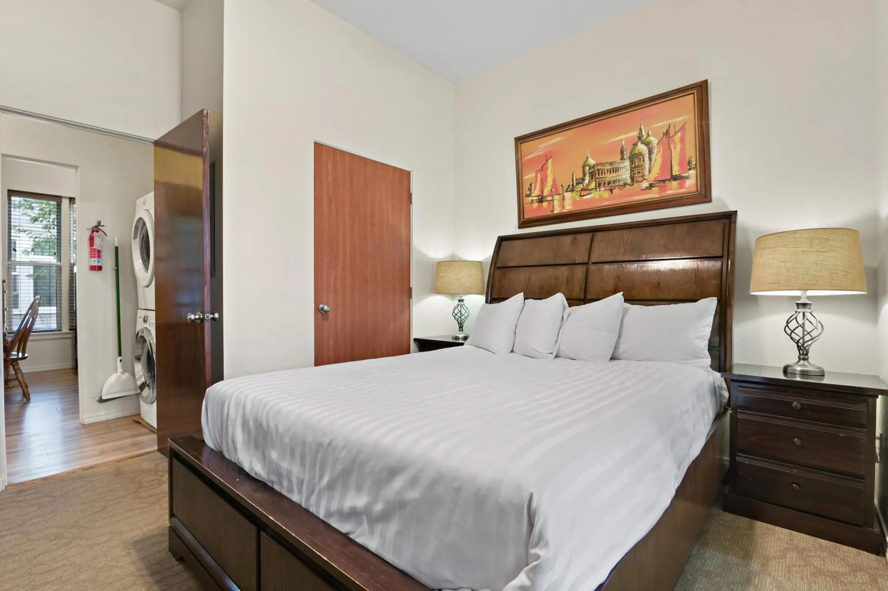 Bedroom, Bed in Maple Leaf Manor Suites