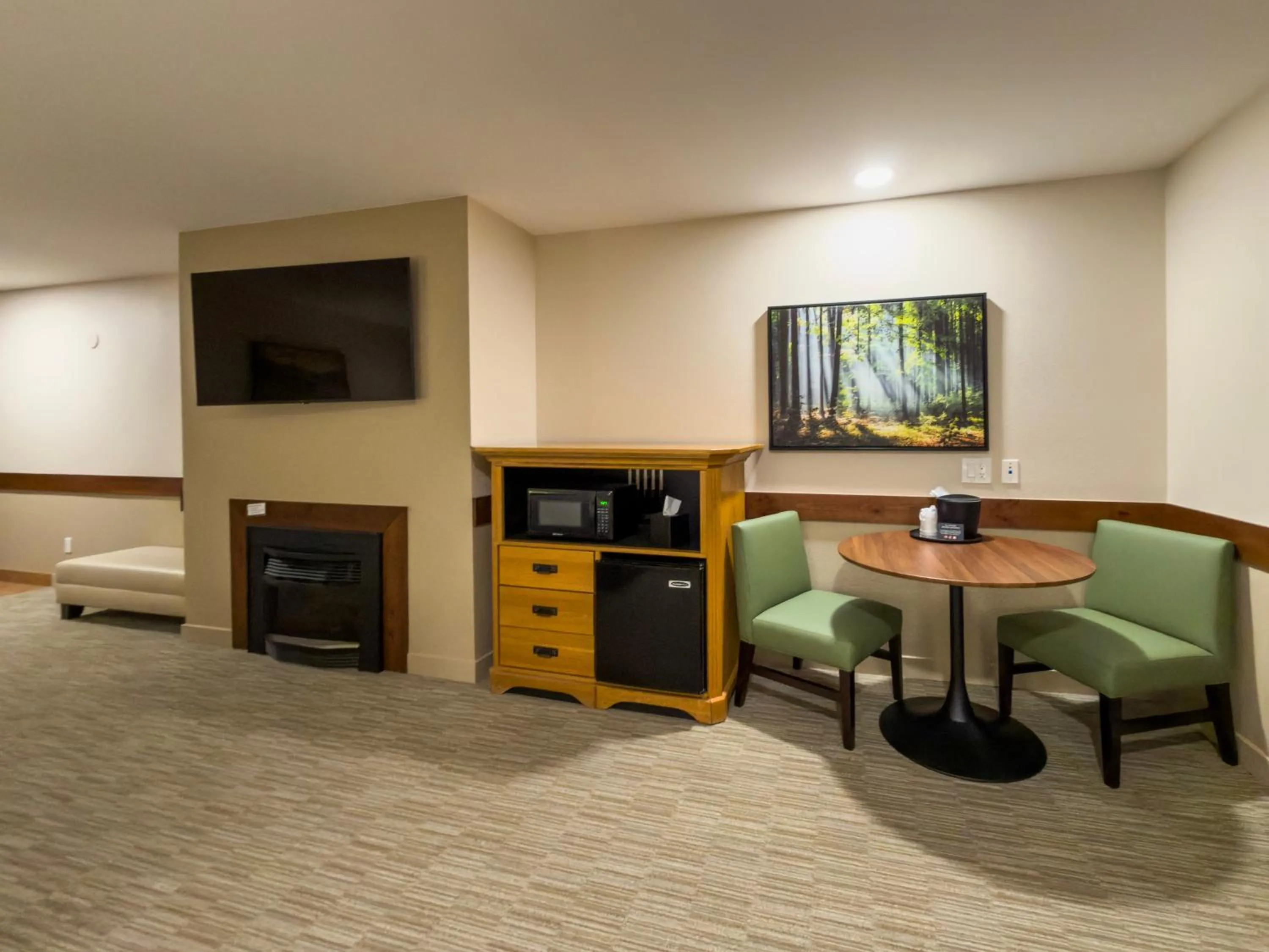 TV and multimedia in Carson Hot Springs Resort & Spa