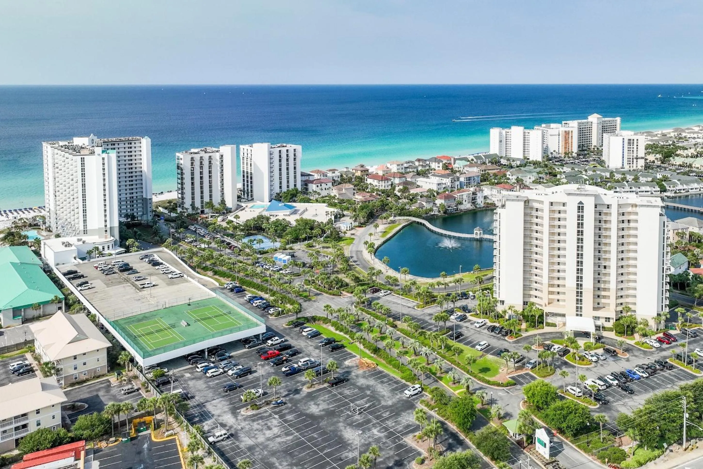 Property building in Pelican Beach Resort by Panhandle Getaways